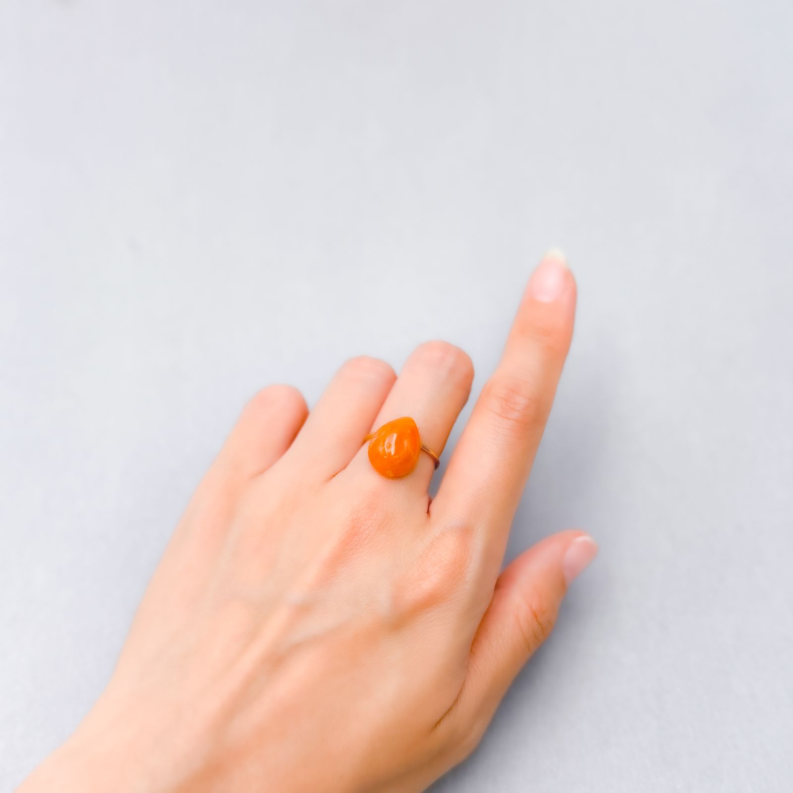 北海道オパール 北海道河東郡鹿追町然別産 6.05ct [250530393]14.4x11.2mm前後