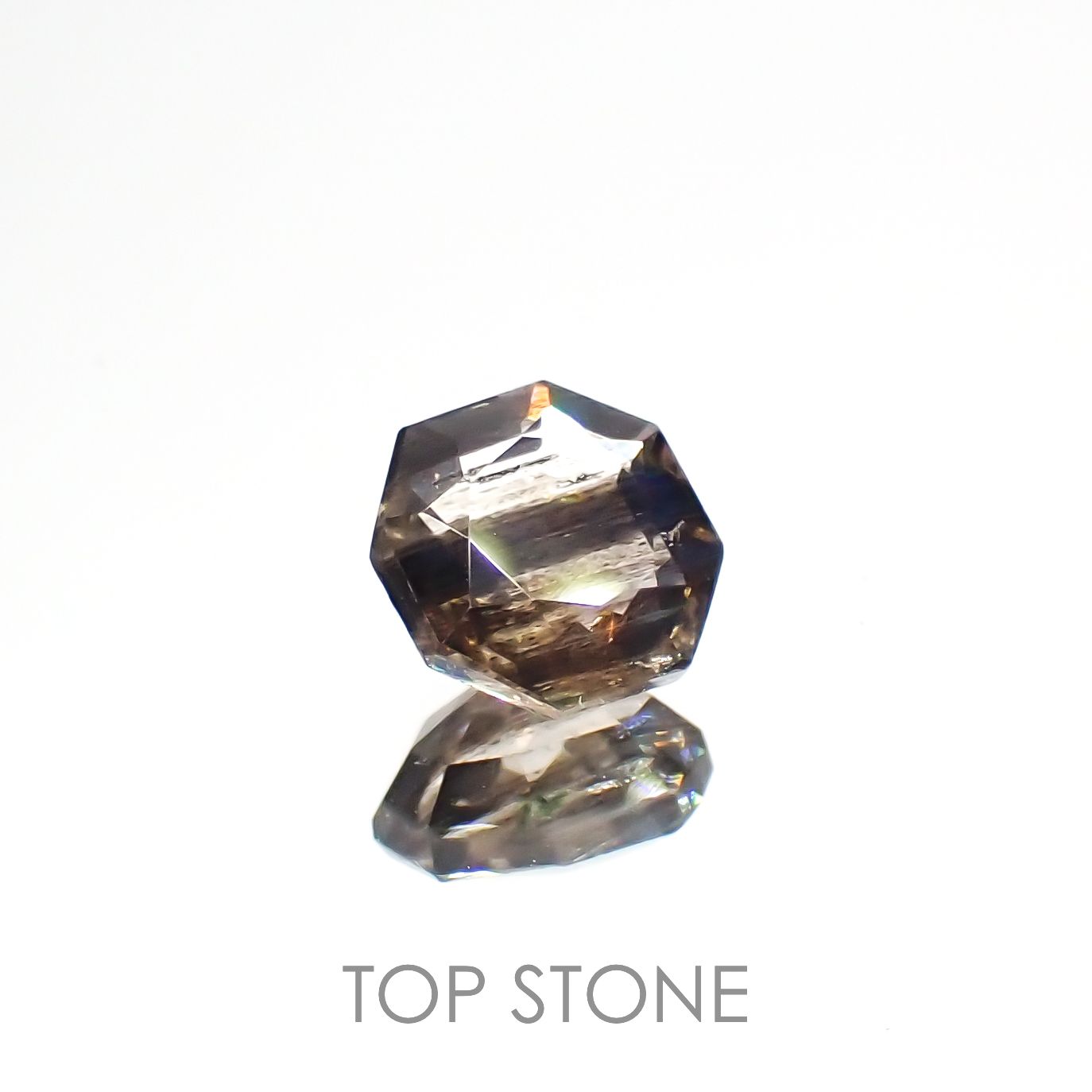 ◇オクタゴンカット◇レインボースキャポライト ブラジル産 0.79ct[230320918]5.9x5.7mm前後