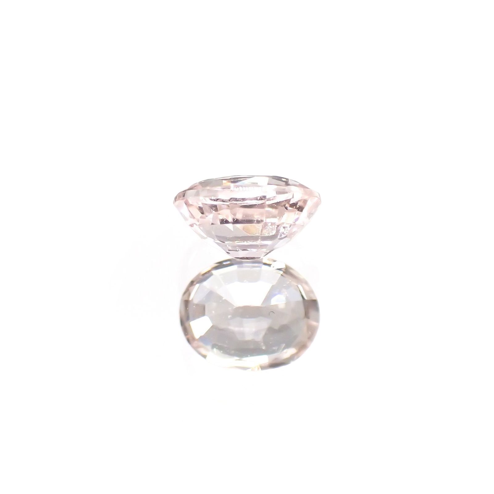 ピンクサファイア(宝石名ピンク・サファイア) マダガスカル/スリランカ産 識別済 0.57ct / 5.3x4.2mm前後 [210712556]