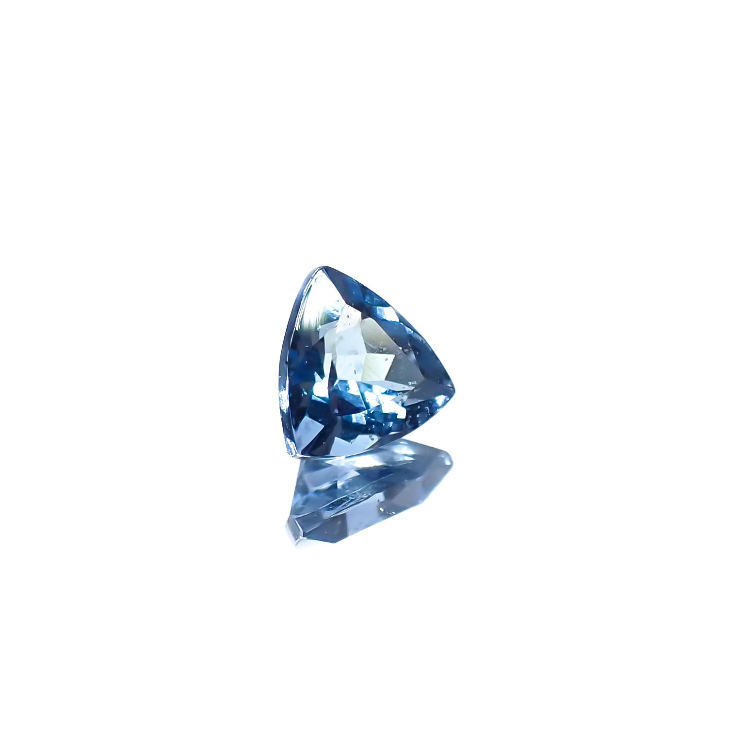 アベンチュリンアクアマリン ブラジル・ミナスジェライス州産 0.39ct[240225999]5x4.9mm前後