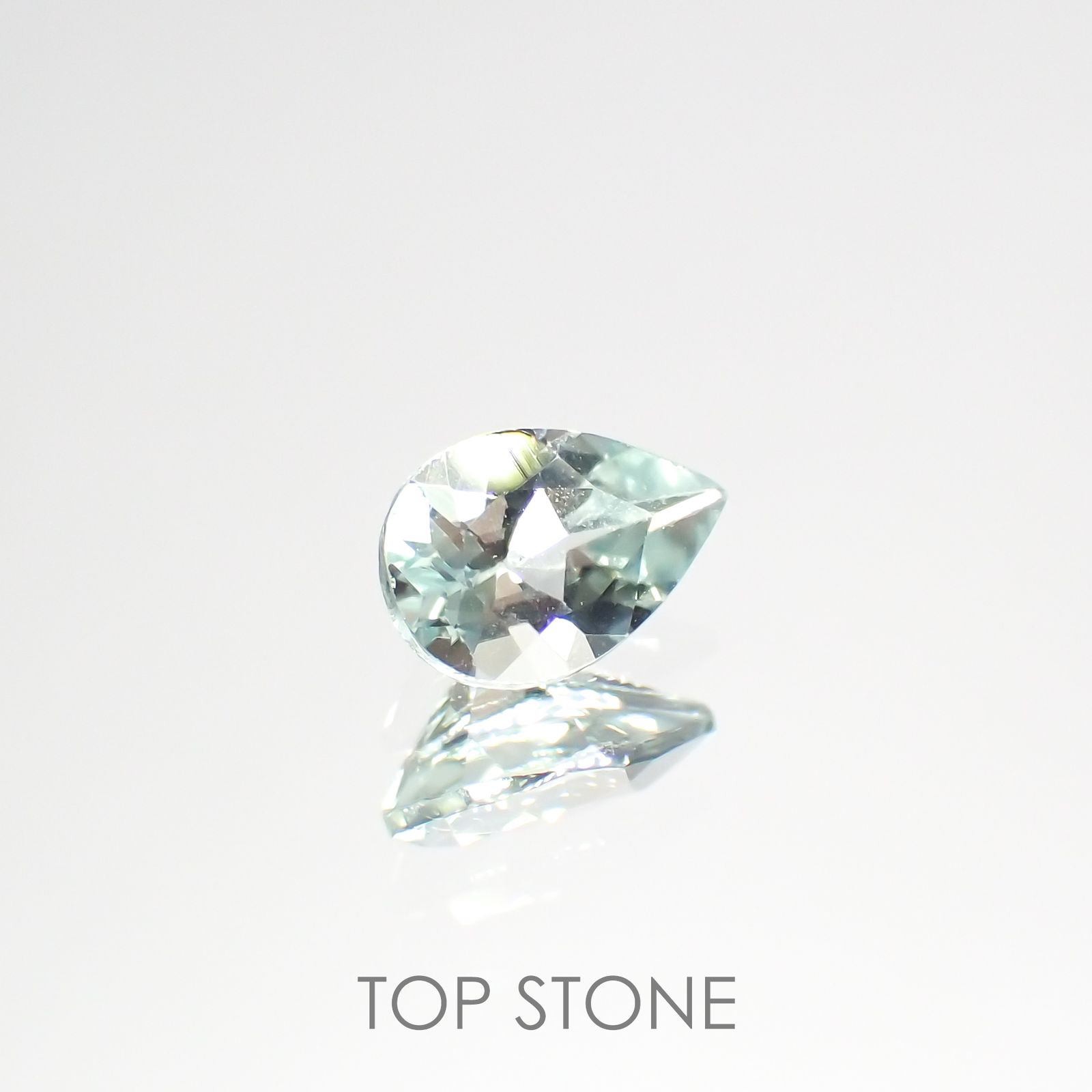 モンテブラサイト(宝石名モンテブラサイト)マダガスカル産 0.38ct 識別済[220115213]6.1x4.1mm前後