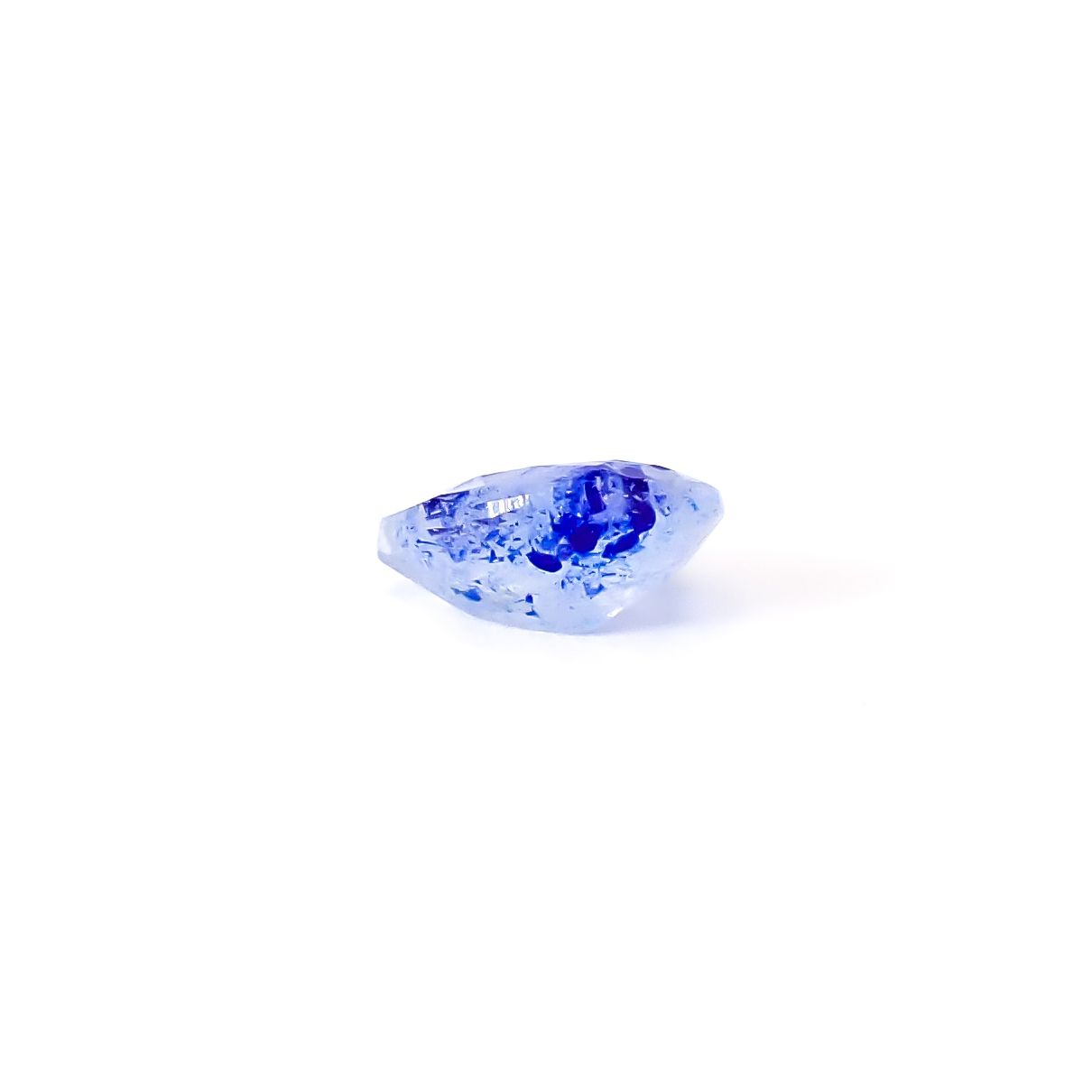 ラズライトインソーダライト フルオレッセンス アフガニスタン産 0.87ct / 8.2x6.3mm前後 [260432001]