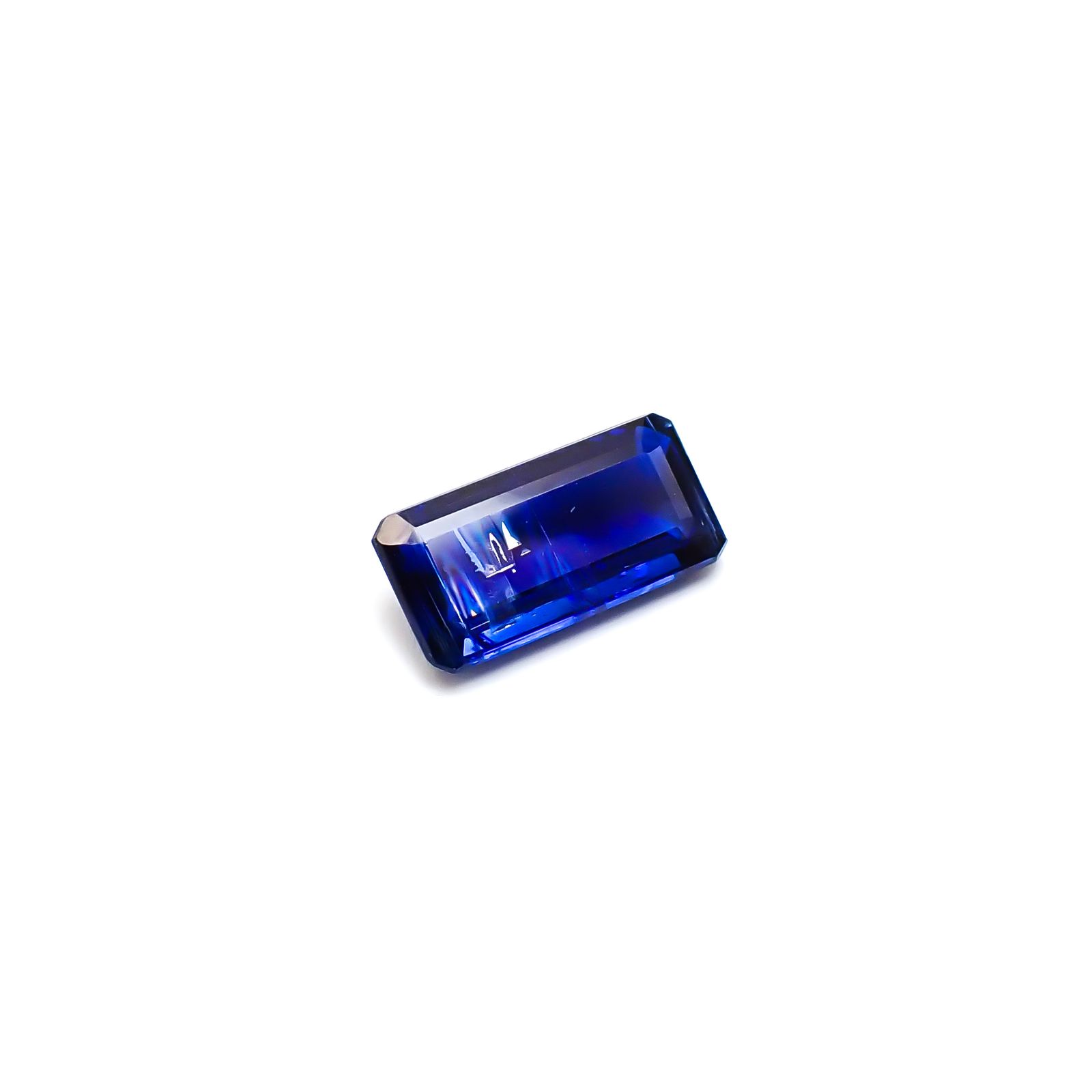 カイヤナイト ネパール産 4.62ct / 14.1x7.1mm前後 [260532272]