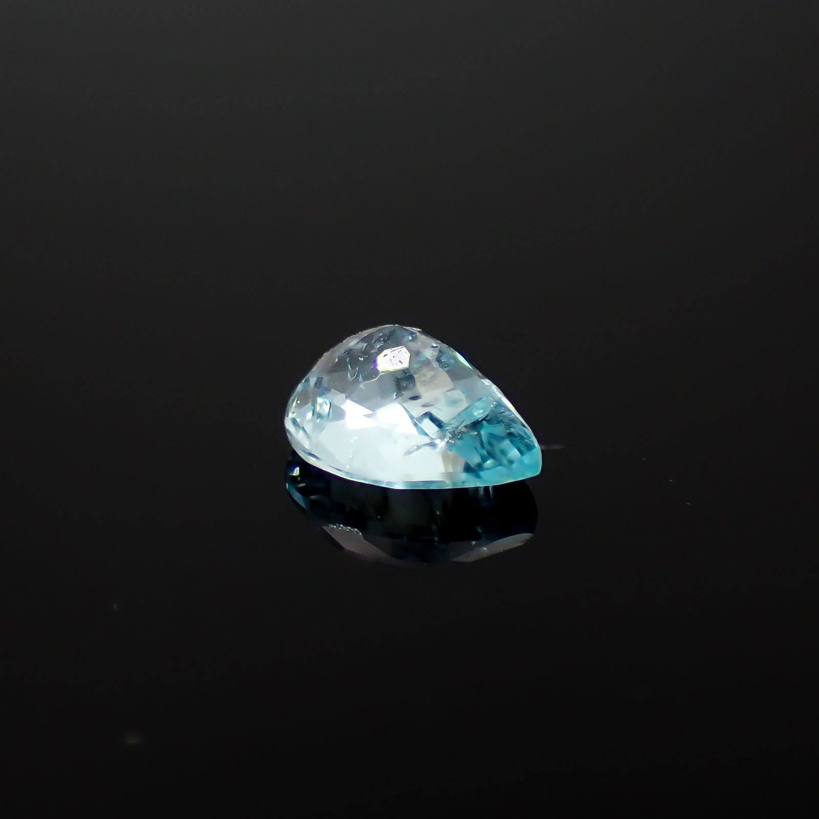 パライバトルマリン モザンビーク産 0.68ct[240928773]6.5x4.7mm前後