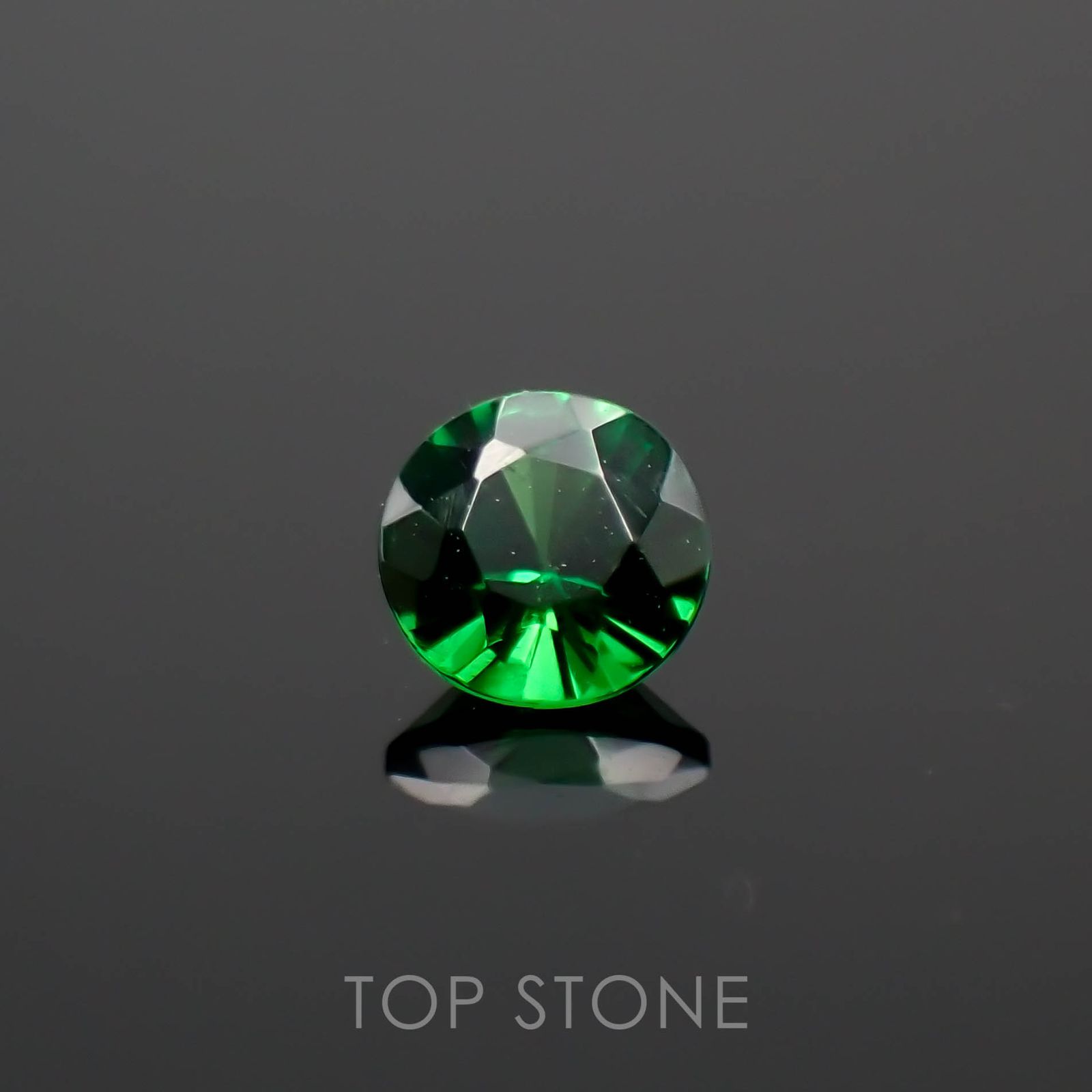 ツァボライト(宝石名ガーネット)タンザニア産 0.14ct 識別済[230120287]3.2x3.2mm前後