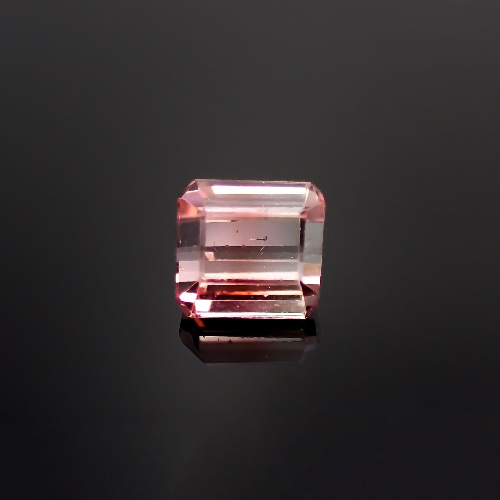 バイカラートルマリン(宝石名トルマリン)アフガニスタン産 1.53ct 識別済[221219559]6.2x6mm前後