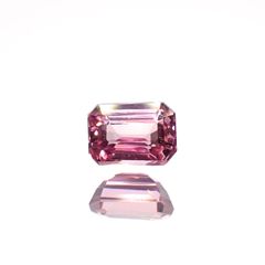 パパラチャサファイア(宝石名サファイア/別名パパラチャ・サファイア)スリランカ産 0.295ct DGL鑑付[220616470]4.07x2.99mm前後