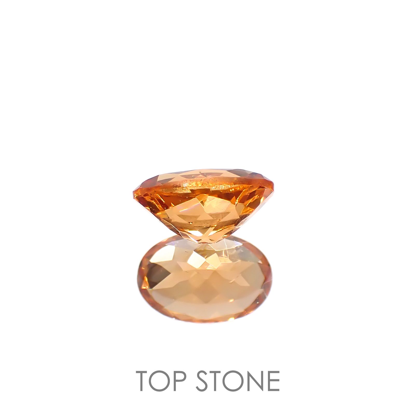 スペサルティンガーネット(宝石名ガーネット)タンザニア産 0.62ct 識別済[220817544]5.9x4mm前後