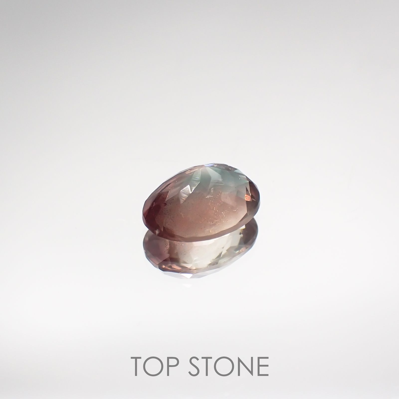 バイカラーオレゴンサンストーン アメリカ産 ルース 1.07ct[210711947]7.8×6mm前後