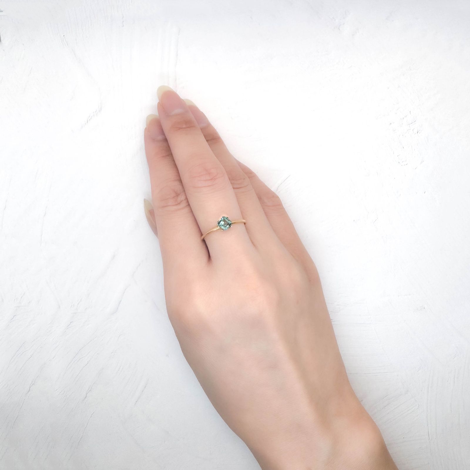 ブルートルマリン(宝石名トルマリン)アフガニスタン産 0.55ct 識別済[251018388]4.4x4.4mm前後