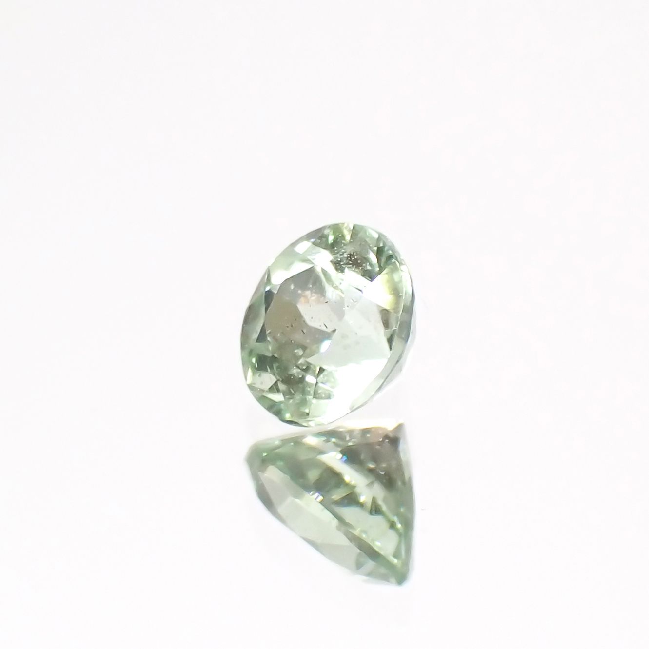 バナジウムコーネルピン(宝石名コーネルピン)タンザニア・タンガ州産 0.27ct 識別済[230521911]3.8x3.8mm前後