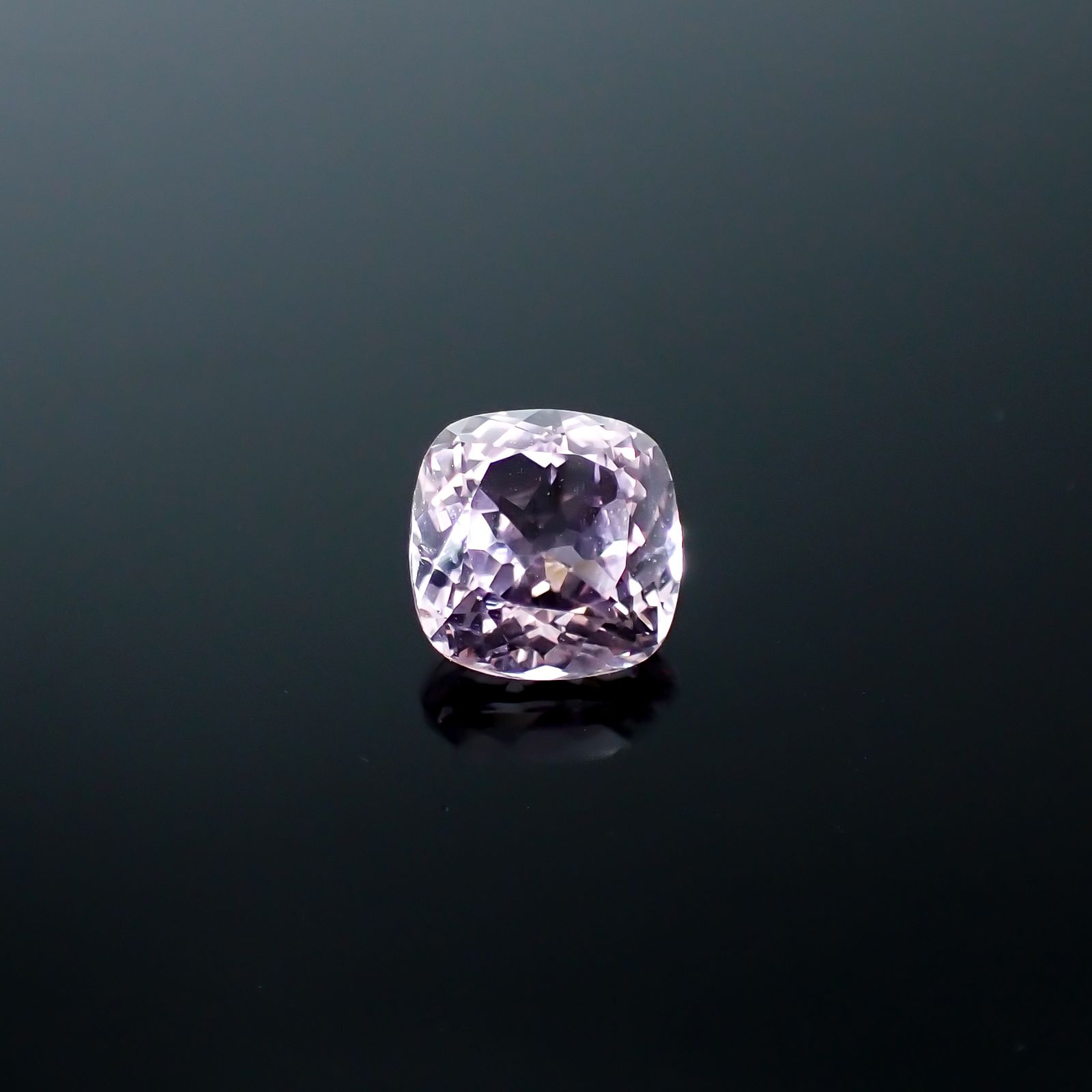 クンツァイト アフガニスタン産 1.99ct[231224785]7.3x7.2mm前後