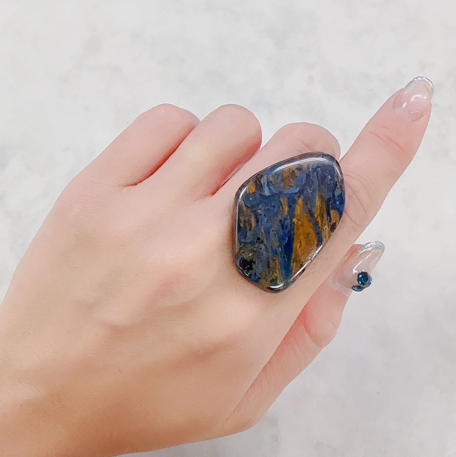 ◇フリーフォーム◇ピーターサイト 南アフリカ産 48.43ct[230722617]38.4x25.6mm前後