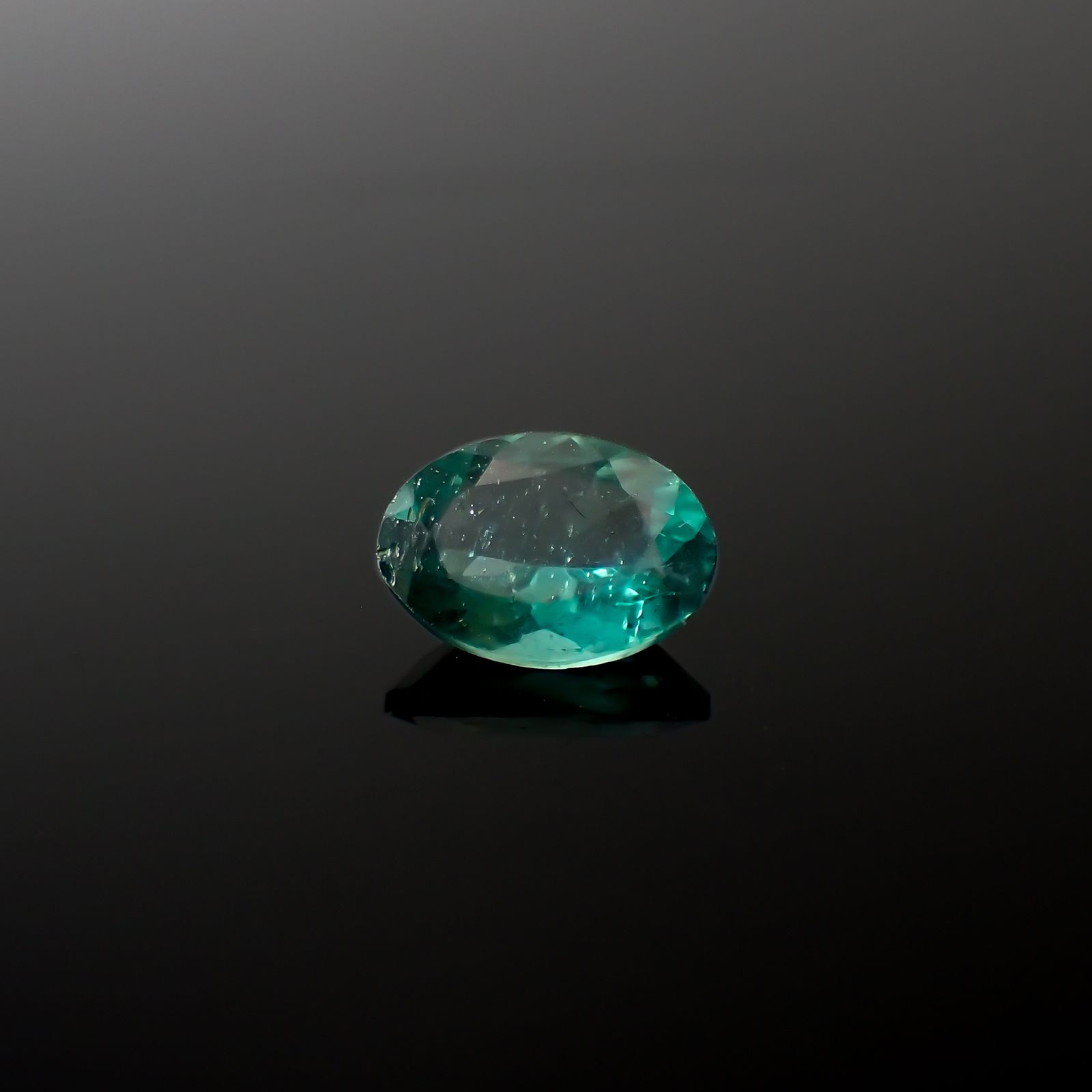 ノーブルモロキサイト マダガスカル産 0.70ct[240326548]6.8x4.9mm前後