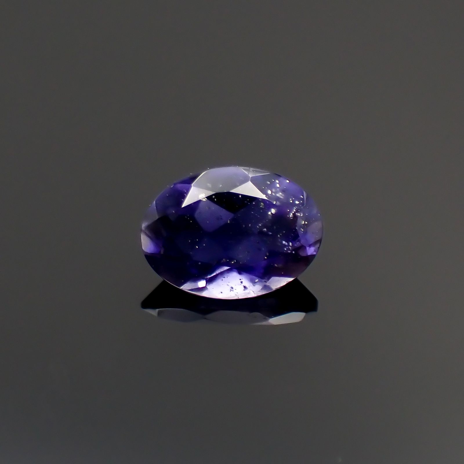 アイオライトサンストーン インド/ブラジル産 0.63ct[230923337]7x5.1mm前後