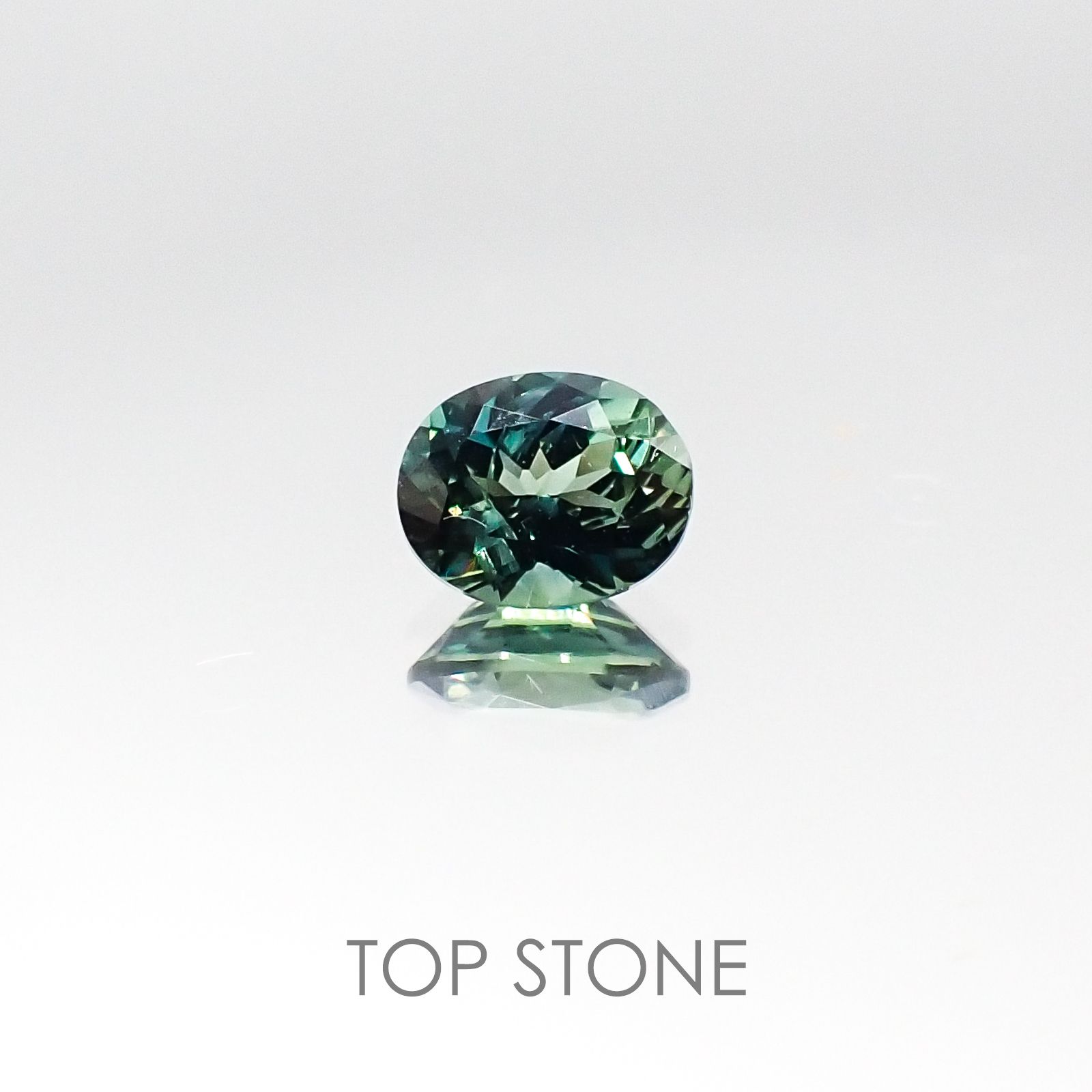 ゴールドシーンサファイア 非加熱 ケニア産 ルース 0.57ct[20085073]5.4×4.3mm前後