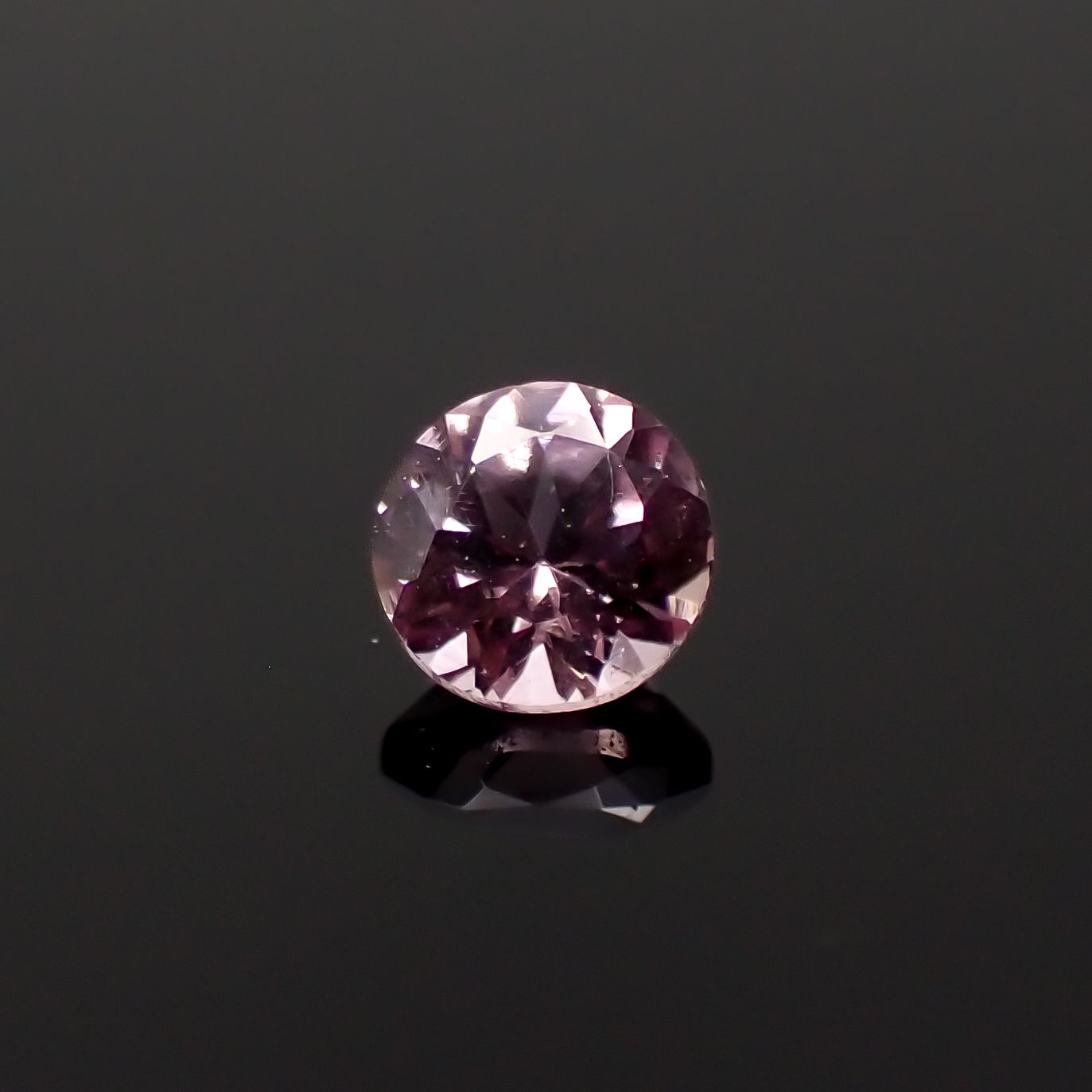 ドラゴンガーネット タンザニア産 0.35ct[230421449]4x4mm前後