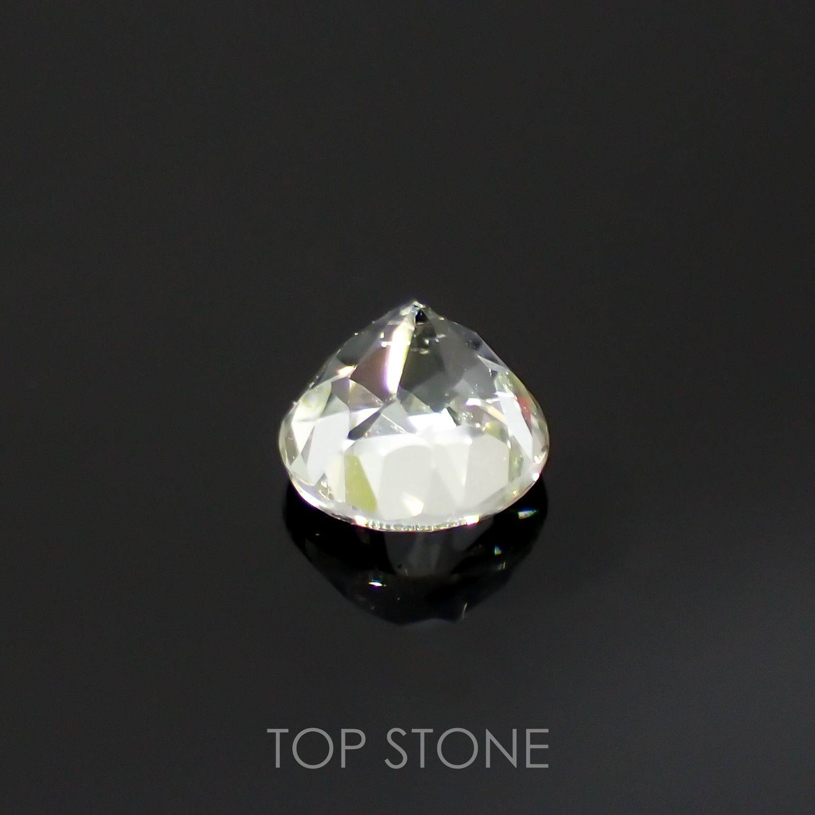 リューコガーネット(宝石名ホワイト グロッシュラー・ガーネット)ビルマ産 0.28ct 識別済[220115445]3.6x3.6mm前後