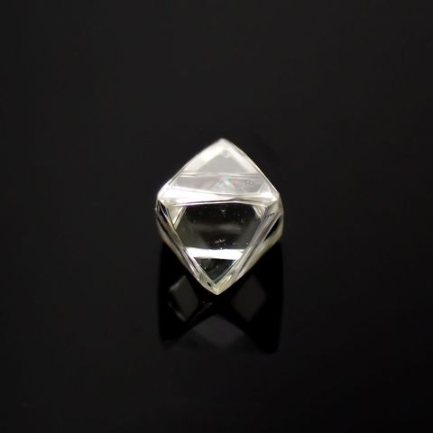 ソーヤブルダイヤモンド 原石 ロシア産 0.18ct[221219192]3.5x3.5mm前後