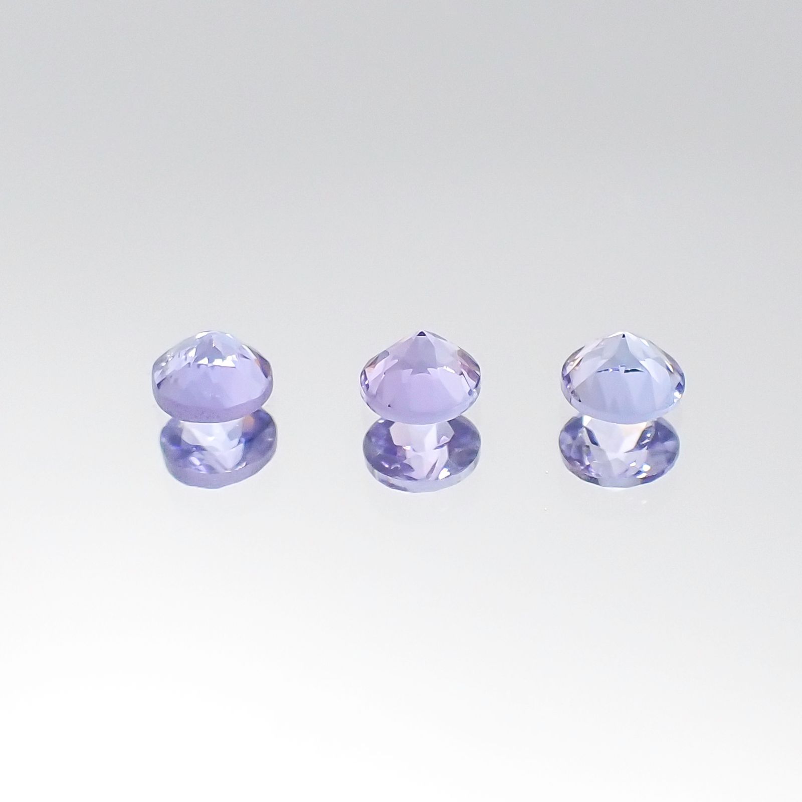 <ランダムセレクト3個セット> タンザナイトSA ラウンドカット タンザニア産 0.30ct前後(3pcs合計)[20096080]3×3mm前後