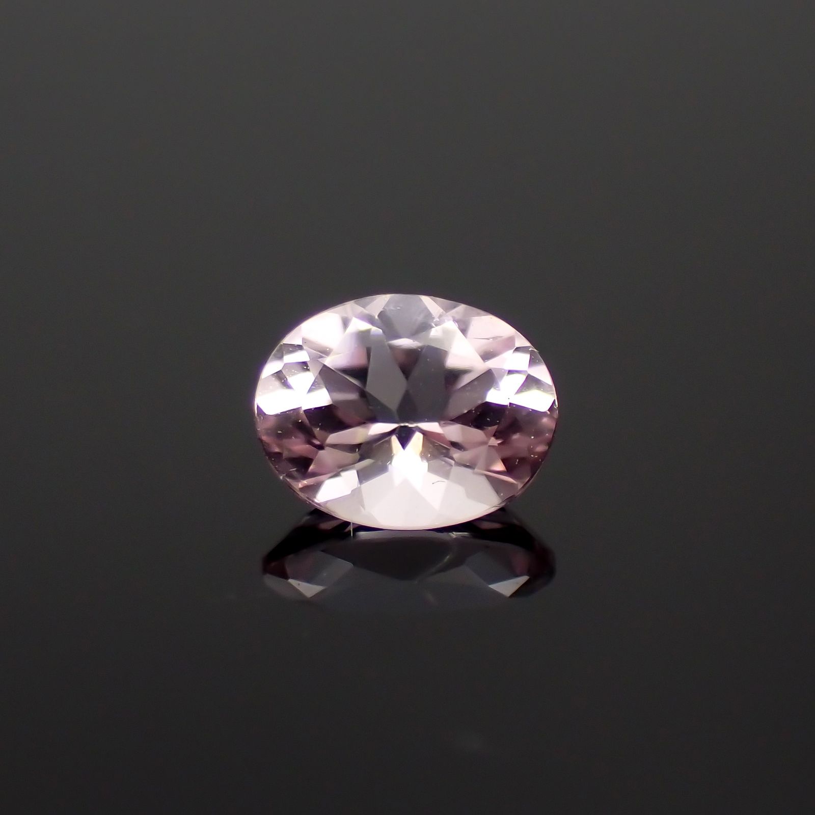 モルガナイト モザンビーク産 0.31ct[230923352]5.2x4mm前後