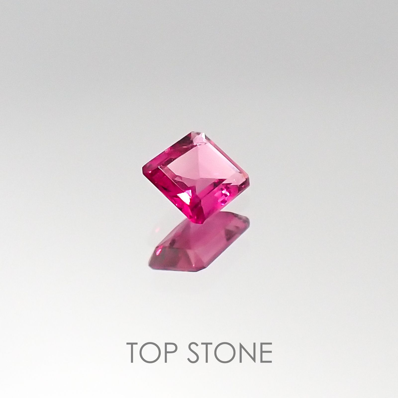 レッドベリル アメリカ・ユタ州産 ルース 0.12ct[20085216]3.3×3mm前後