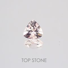 モルガナイト ナイジェリア産 ルース 0.42ct[20128567]5.1×5.2mm前後
