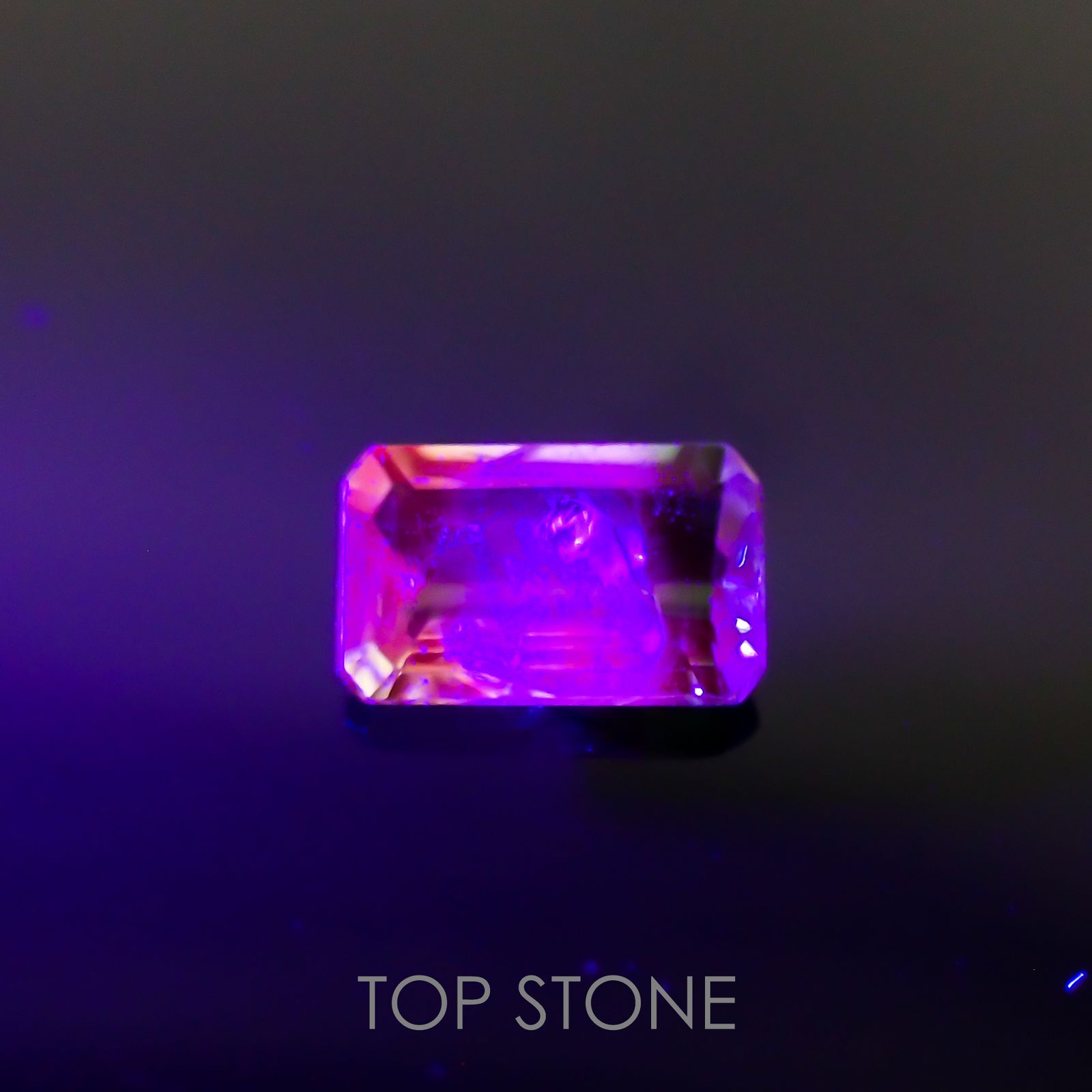 バイカラーツァボライト タンザニア産 ルース 0.8ct[210610926]7×4.3mm前後