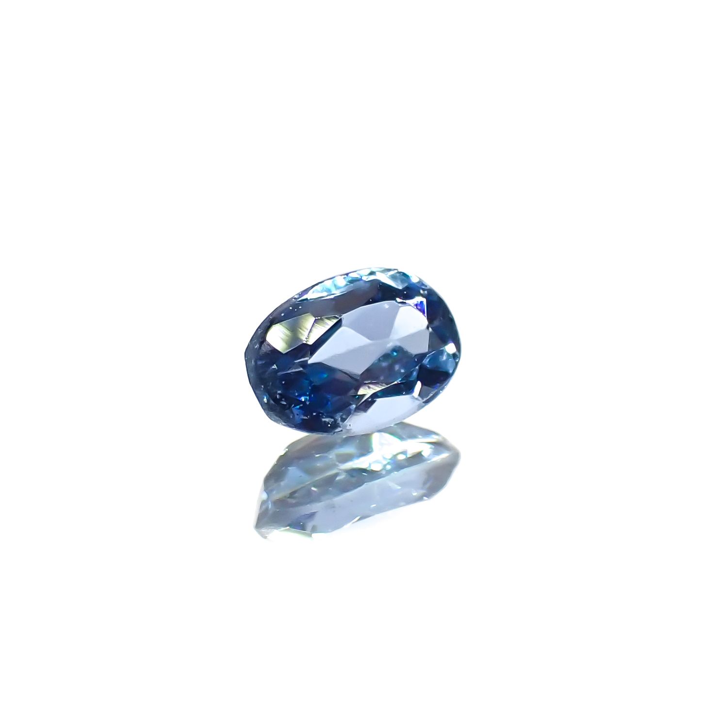タトゥーアクアマリン ブラジル・ミナスジェライス州タトゥー鉱山産 0.14ct[240226065]4x2.7mm前後