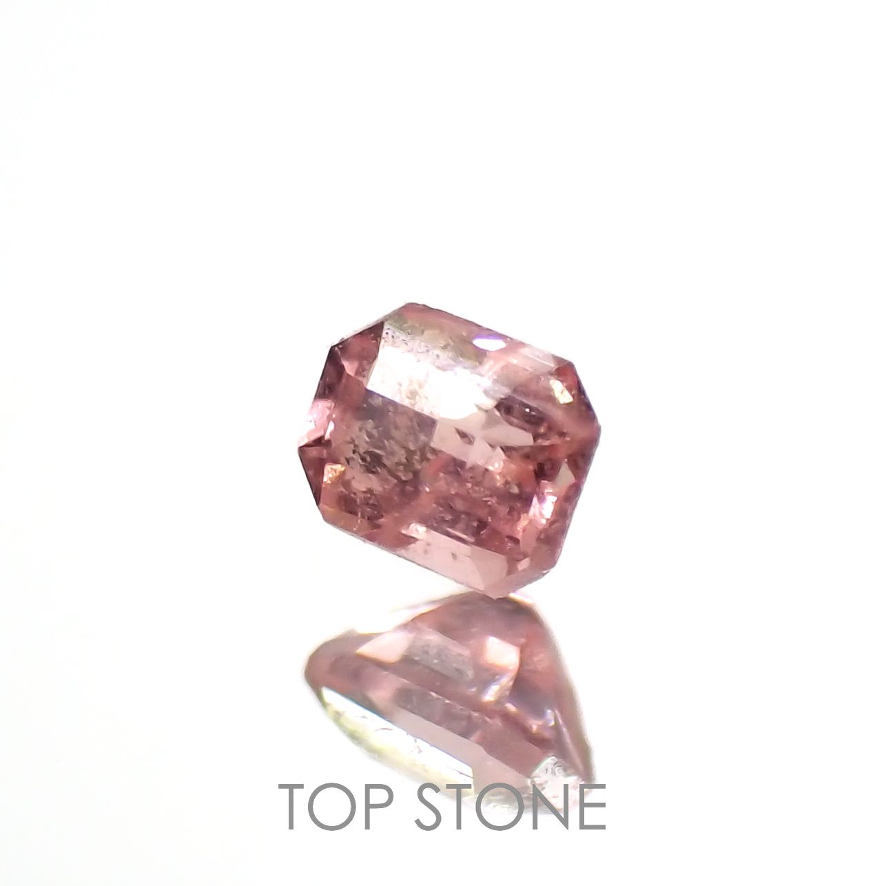 ヴェイリネナイト(宝石名ベイリネナイト)パキスタン産 0.039ct 識別済[221219283]2x1.5mm前後