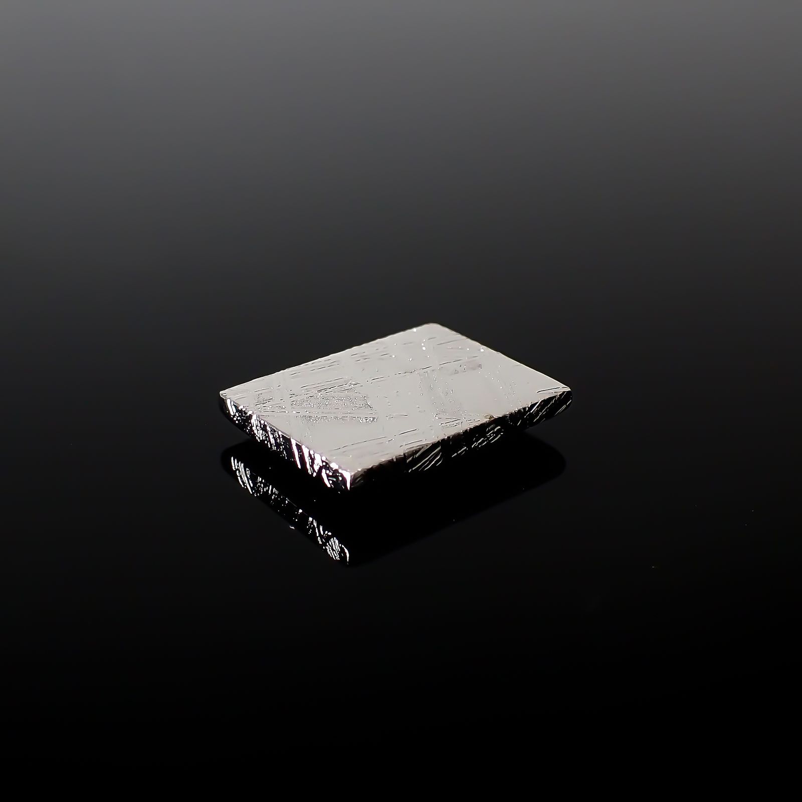ムオニナルスタ隕石 発見地:スウェーデン 15.28ct[240125788]15.5x11.8mm前後