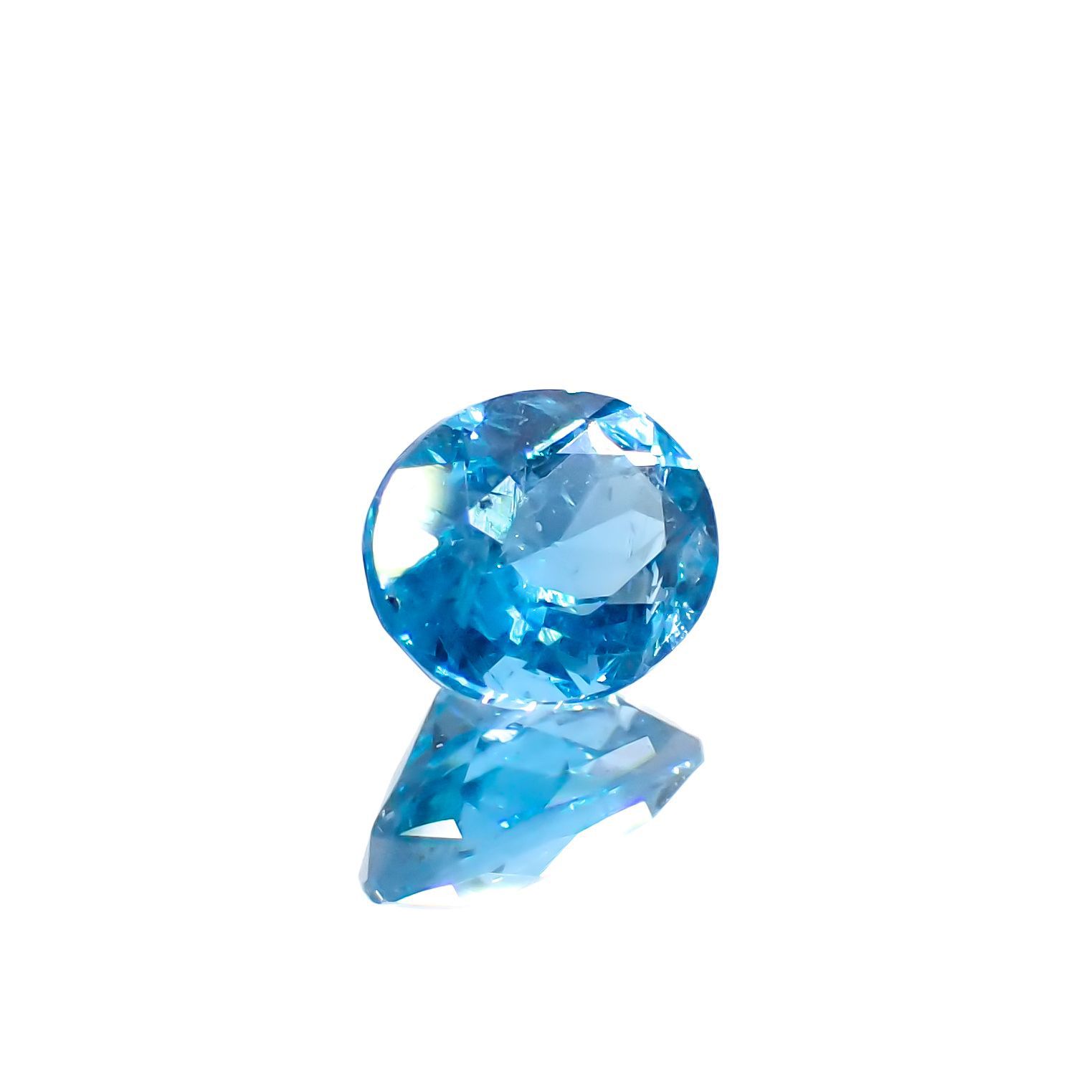 アウイナイト フルオレッセンス(宝石名アウイナイト)ドイツ産 0.26ct 識別済[221018893]4.9x3.9mm前後