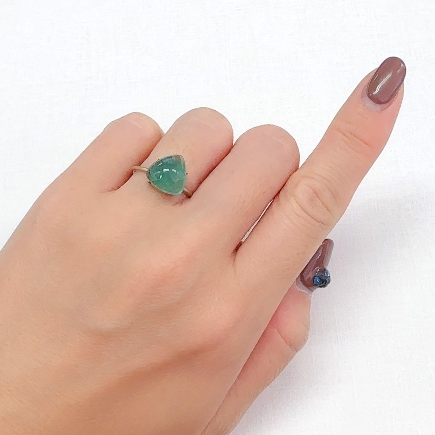 フローライト フルオレッセンス イギリス・ロジャリー鉱山産 5.60ct[240527715]10.7x10.6mm前後