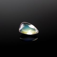 ◇バフカット◇レインボームーンストーン(宝石名ラブラドライト)マダガスカル産 1.340ct ソ付(彩珠)[240427197]9.2x5.6mm前後