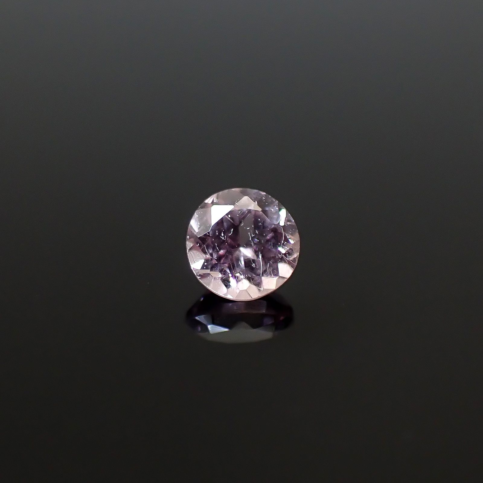 ドラゴンガーネット タンザニア産 0.21ct [250330044]3.4x3.4mm前後