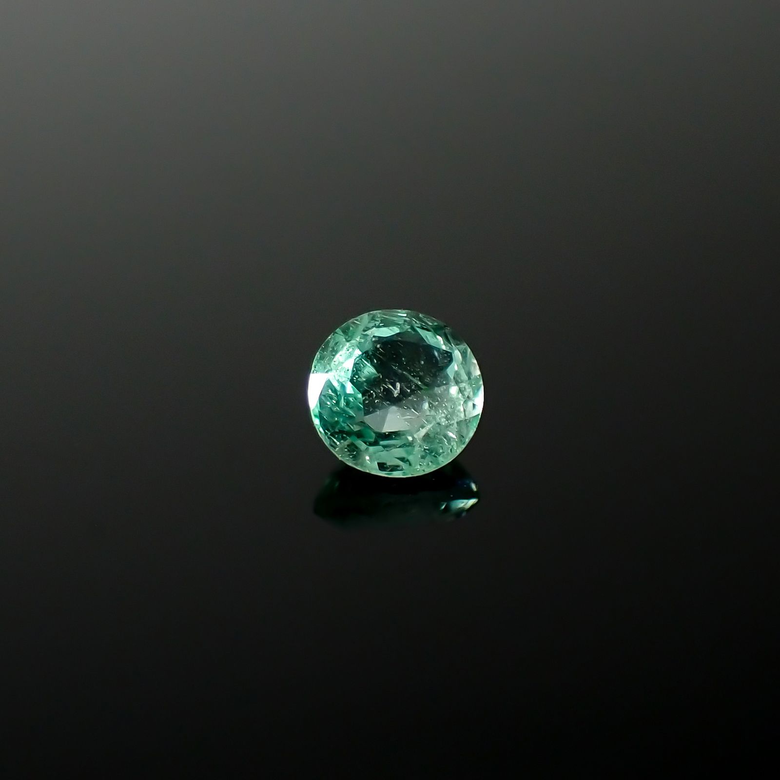 パステルカラーエメラルド コロンビア産 0.18ct[240225939]3.5x3.5mm前後