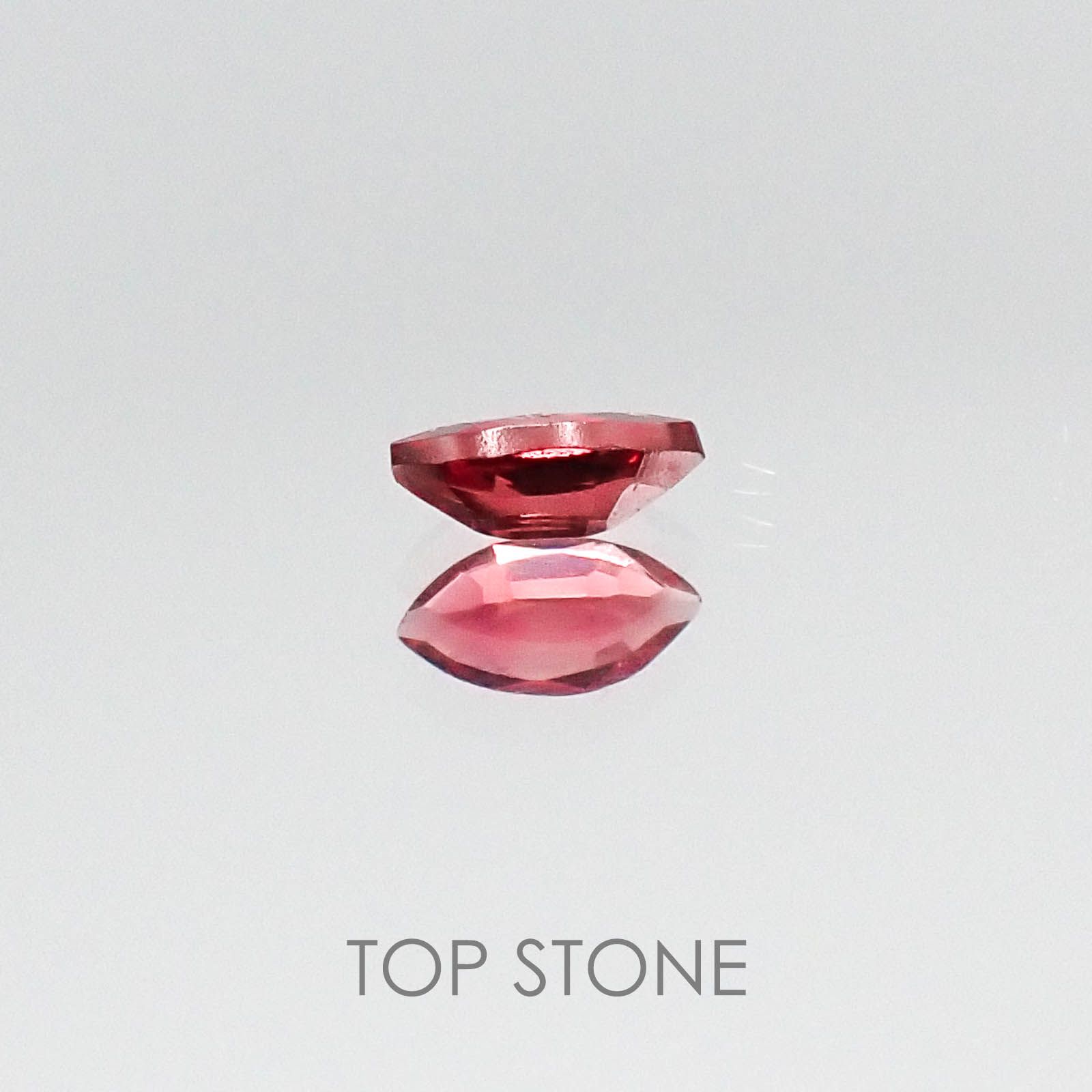 レッドスピネル(宝石名レッド・スピネル) タンザニア産 0.17ct 識別済[20073919]4.8×2.5mm前後