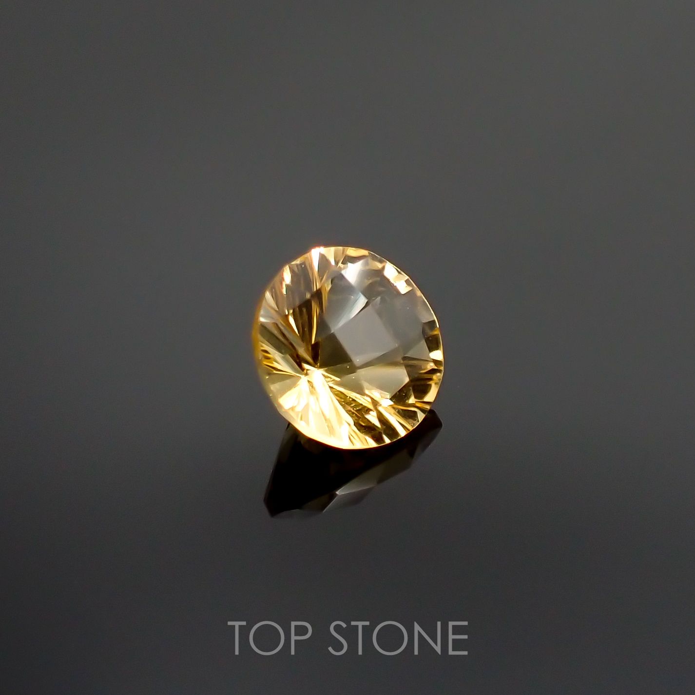 ◇チェッカーコンケーブカット◇シトリン(宝石名シトリン) ブラジル産 1.16ct 識別済[210913023]7×7mm前後