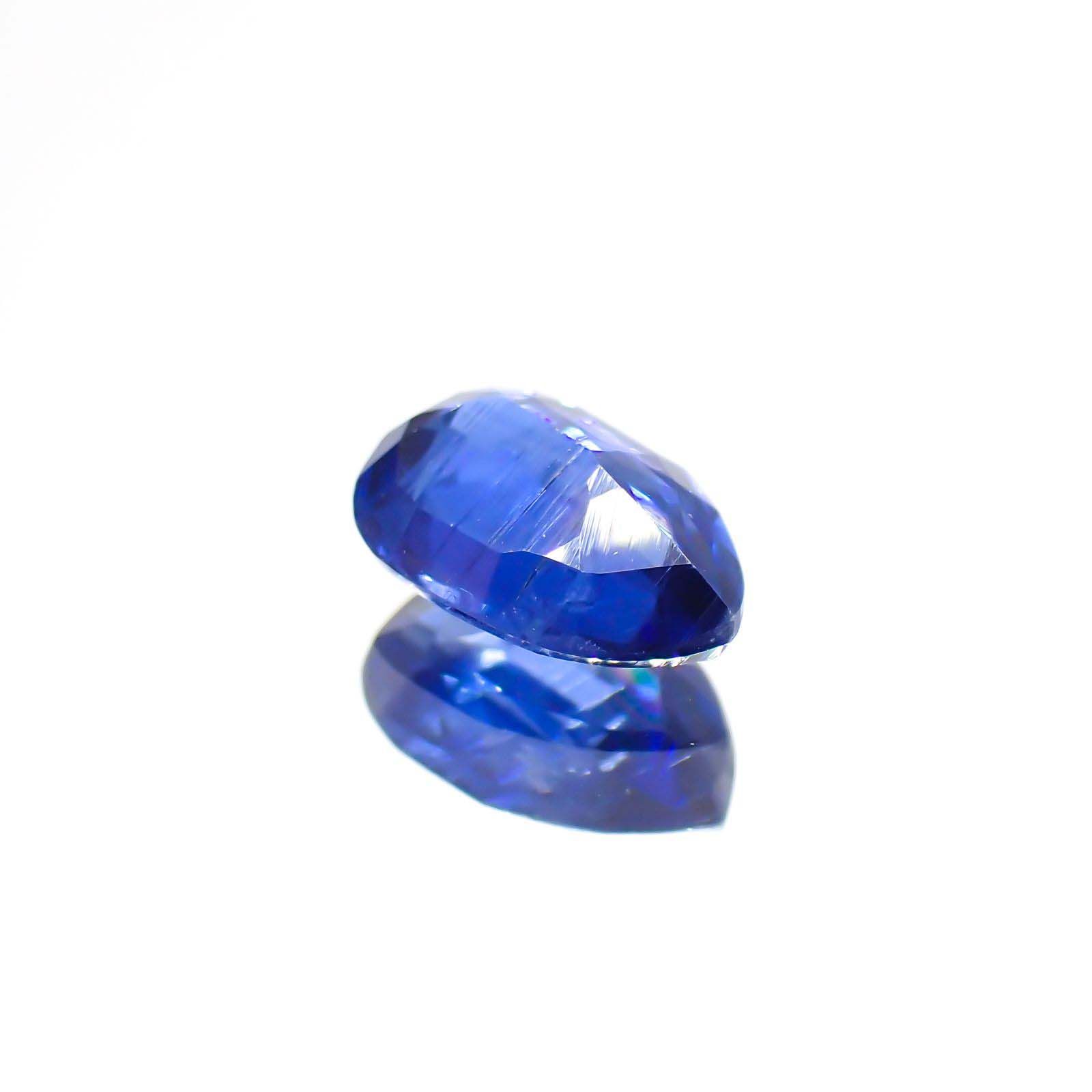 カイヤナイト(宝石名カイヤナイト)ネパール産 0.77ct 識別済[230622474]7.1x5mm前後