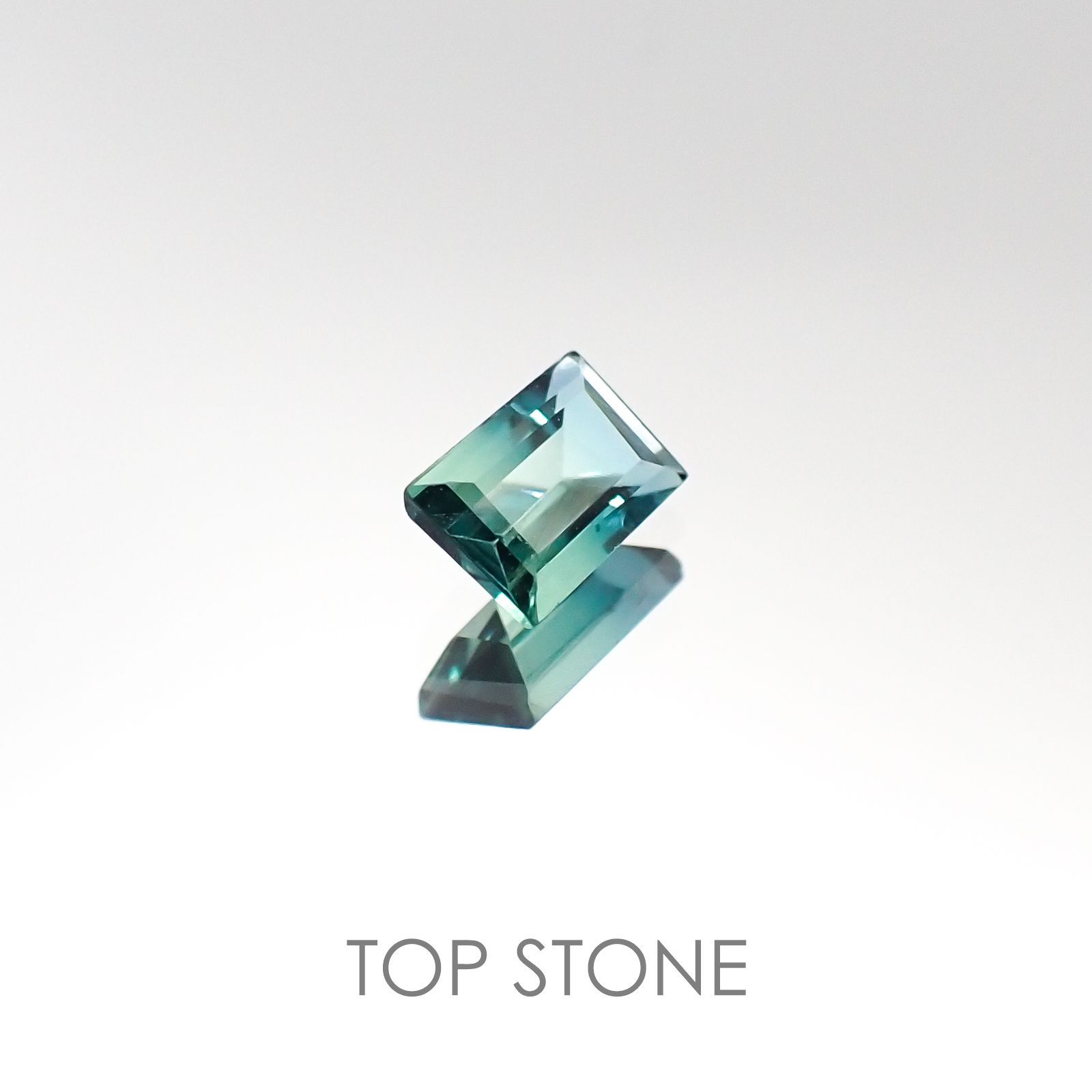 バイカラートルマリン ブラジル産 ルース 0.3ct[20095660]5×3.2mm前後