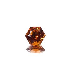 ◇ヘキサゴンカット◇ヘソナイトガーネット(宝石名ヘソナイト・ガーネット)スリランカ産 1.02ct 識別済[241129442]5.6x5.5mm前後