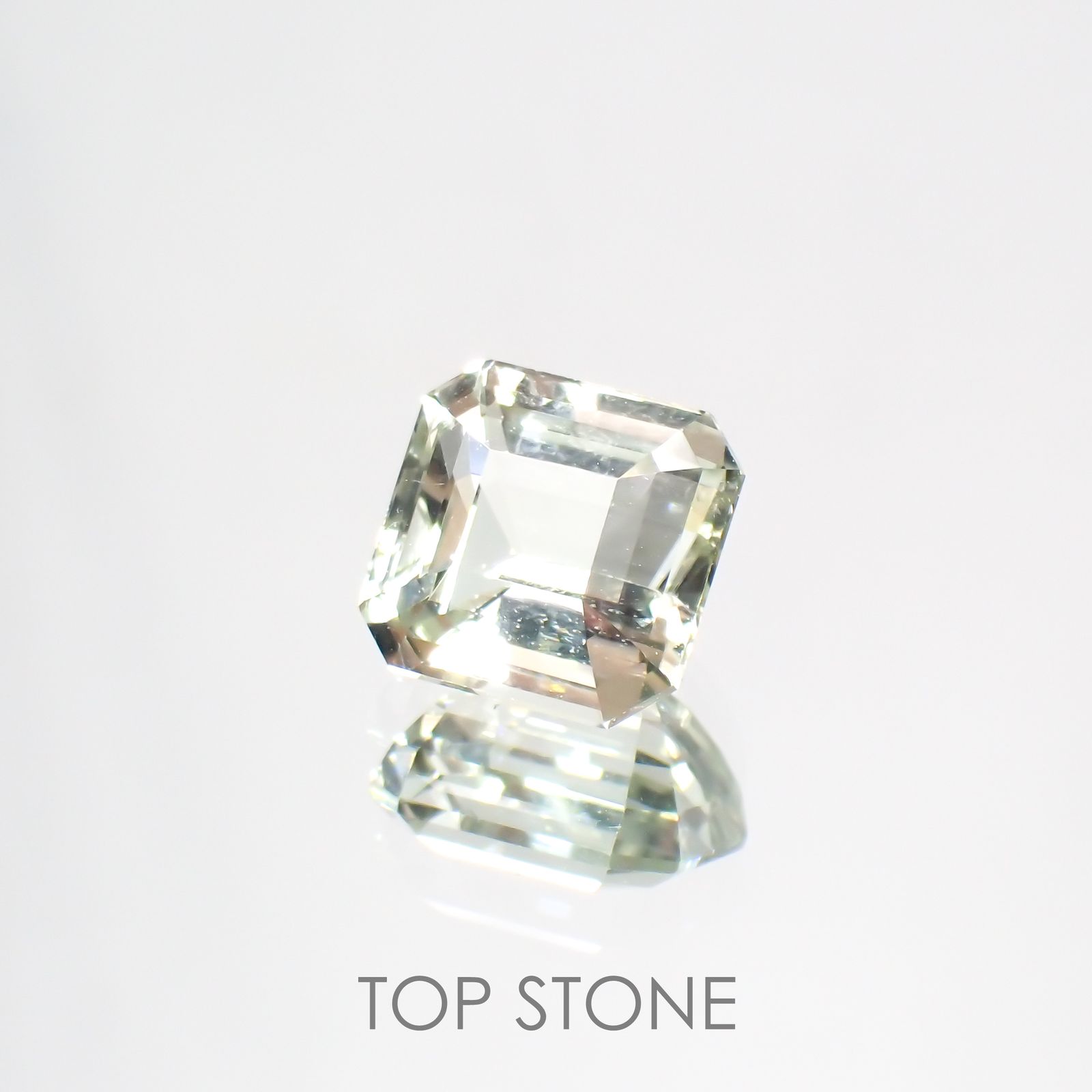 グリーンフロストルマリン(宝石名トルマリン) ルワンダ産 1.938ct ソ付(彩珠)[211013640]7.1×6.9mm前後