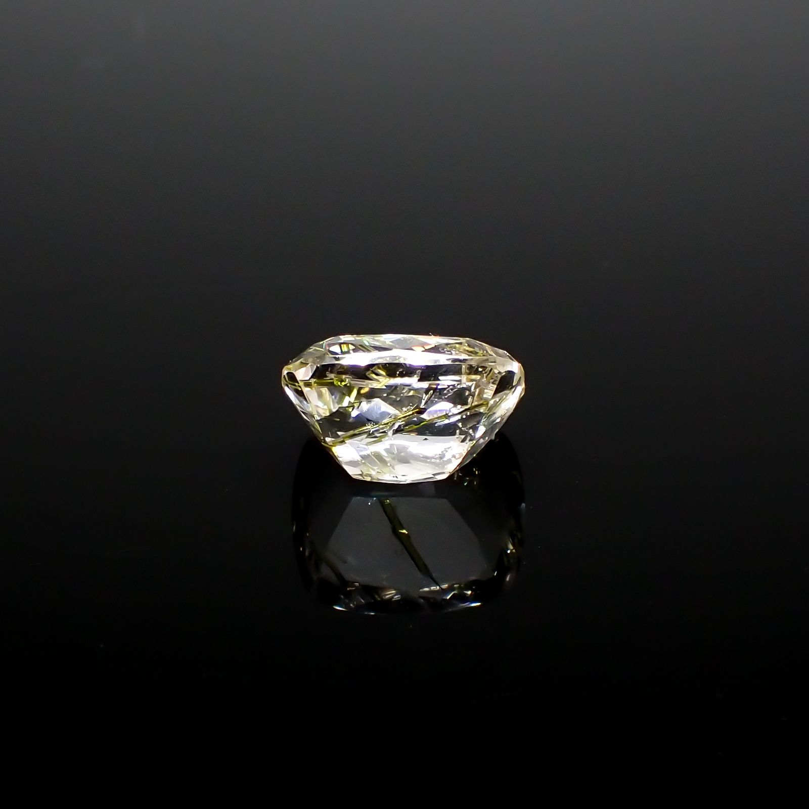 エピドートインクォーツ ブラジル産 3.64ct[240427292]10.5x9mm前後