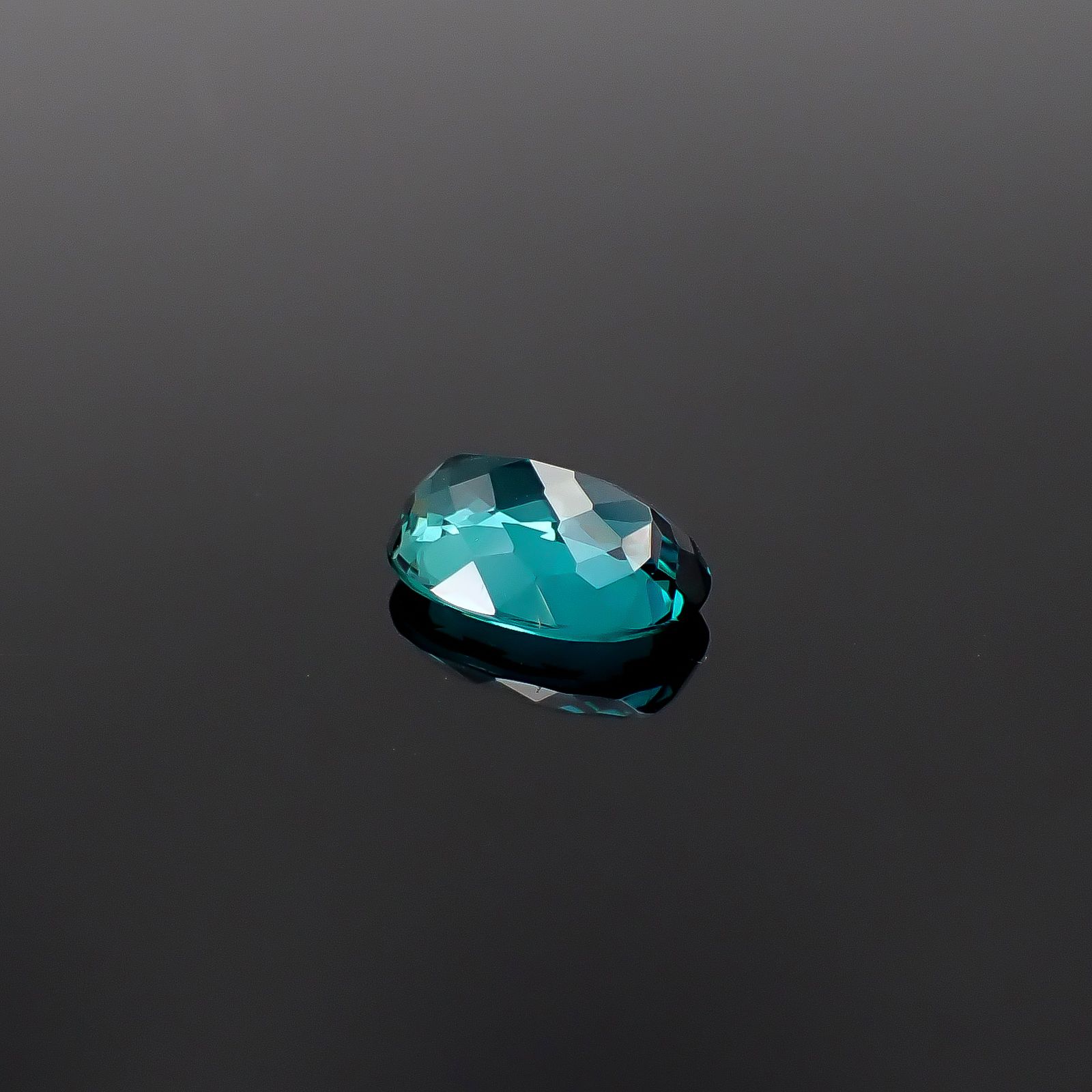 ブルーグリーントルマリン ブラジル産 4.98ct / 13.4x9.4mm前後 [260231783]