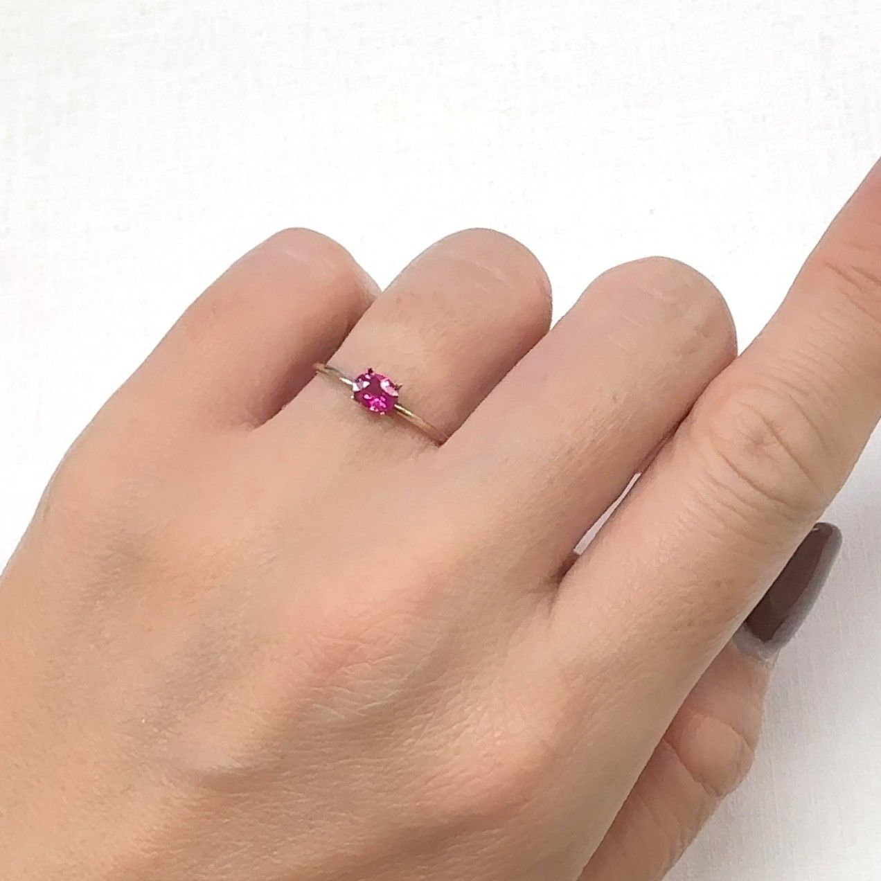 ルビー ビルマ/モザンビーク産 0.29ct [241029396]4.8x3.7mm前後