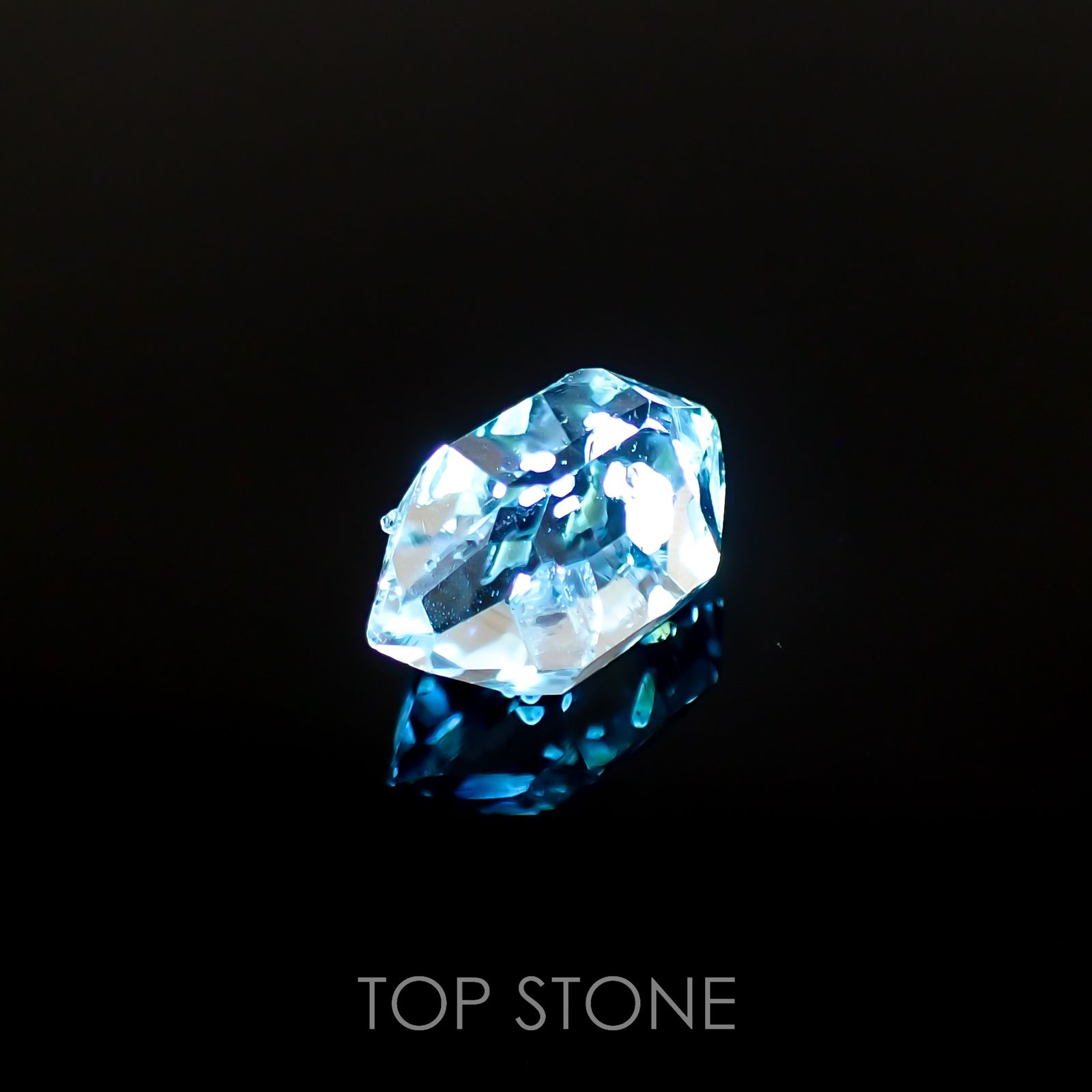 オイルインクォーツ 原石 パキスタン産 4.28ct[220917684]13.4x8mm前後