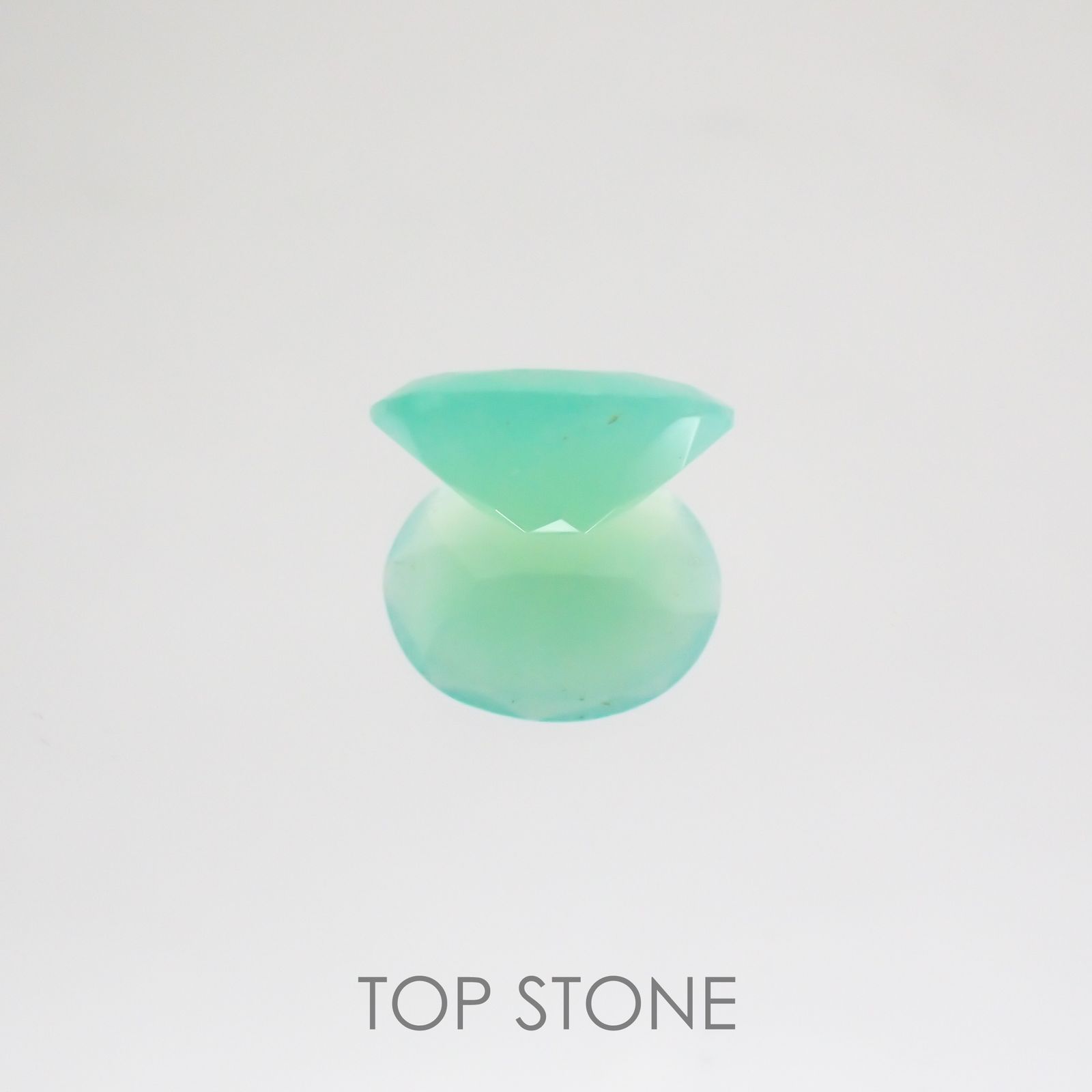 グリーンオパール(宝石名コモンオパール) 南アフリカ産 1.42ct 識別済[210510756]10×7.9mm前後