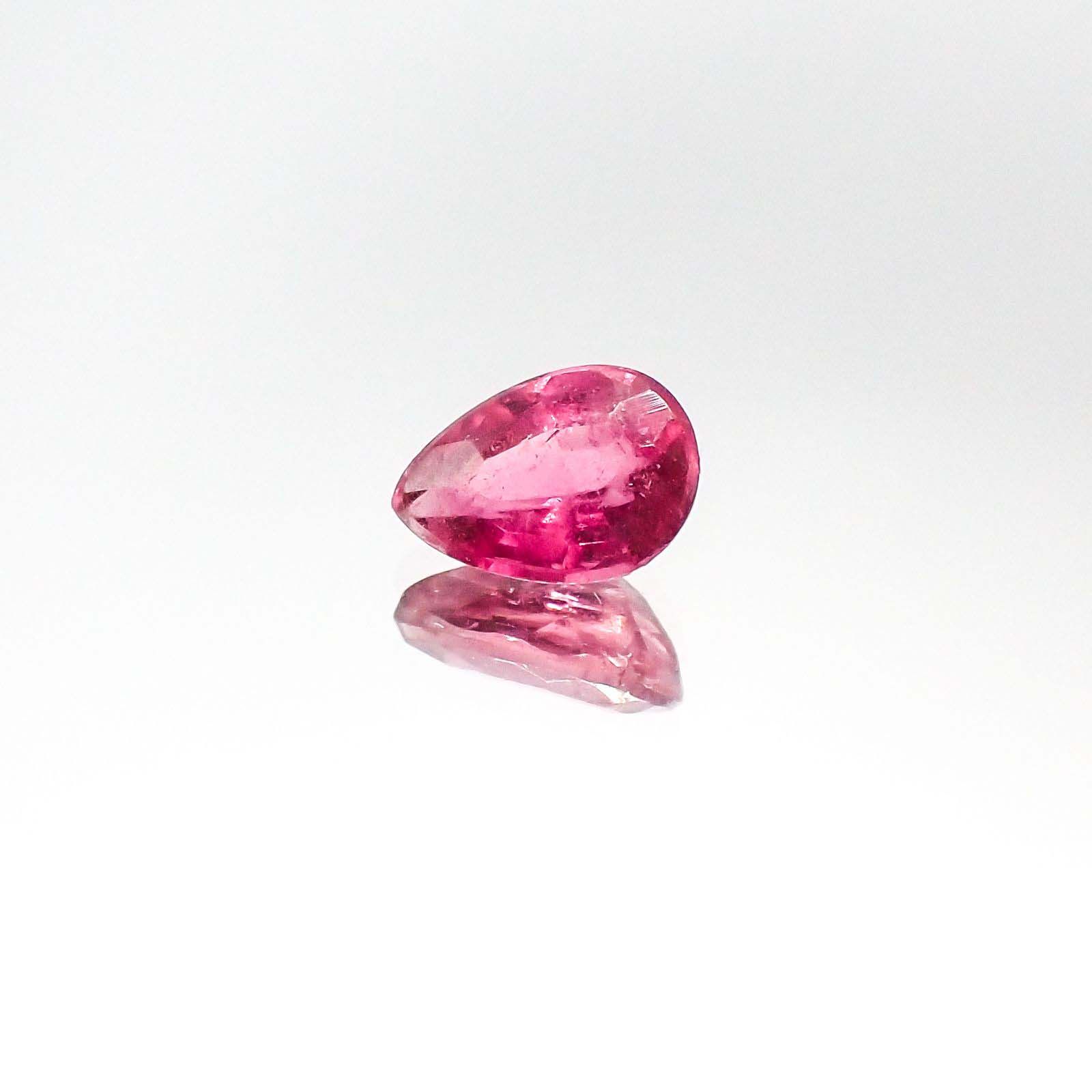 ピンクトルマリン(宝石名ピンク・トルマリン)ブラジル産 0.73ct 識別済[230722941]7.1x4.9mm前後
