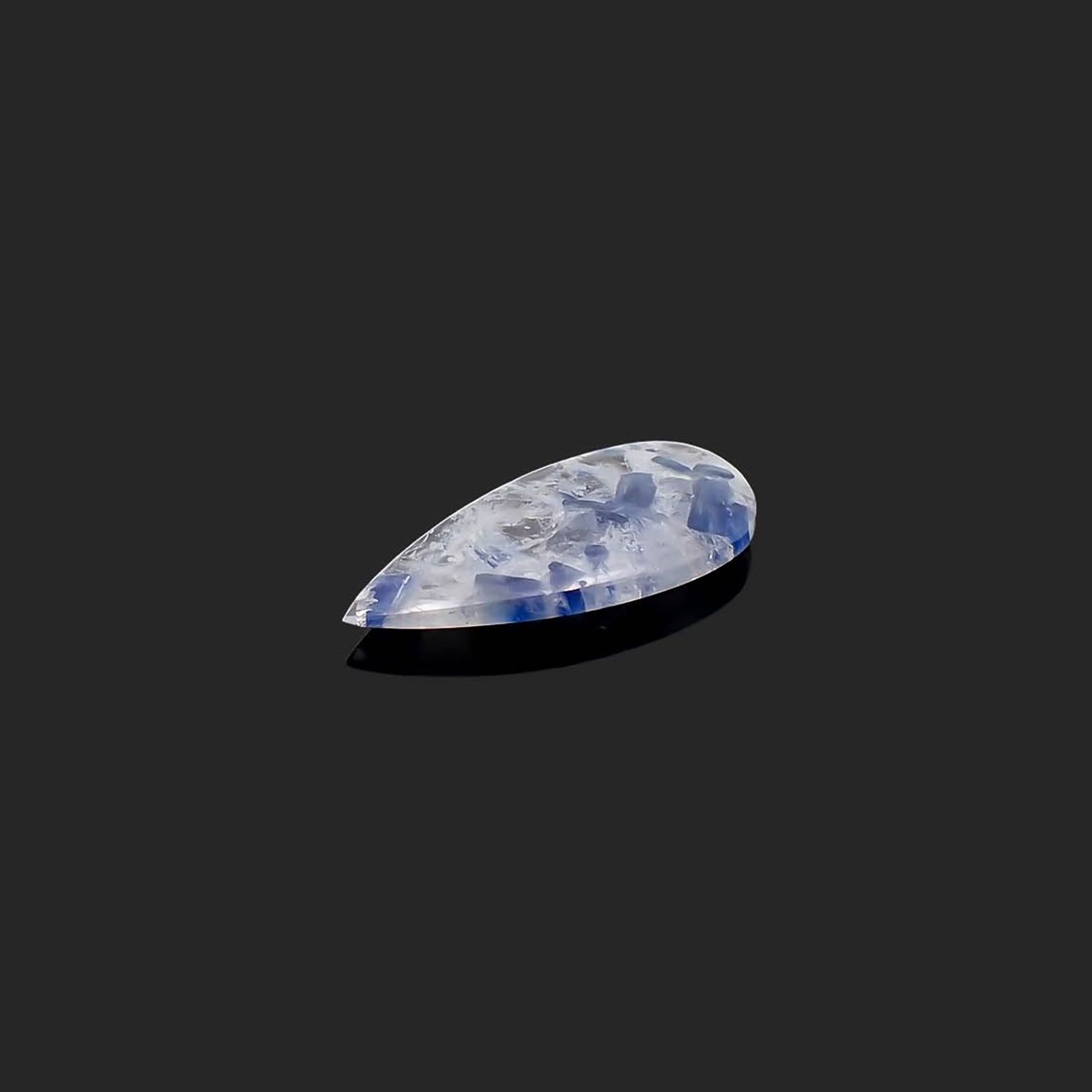 カイヤナイトインクォーツ ブラジル産 14.18ct / 31x14.3mm前後 [260421613]