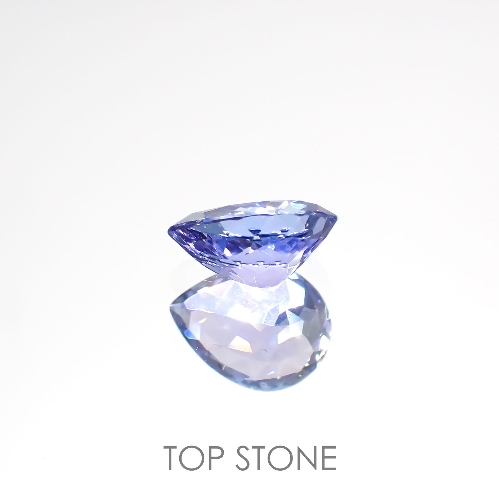 バイカラータンザナイト(宝石名ゾイサイト)タンザニア産 0.83ct 識別済[220515893]7.4x5.6mm前後